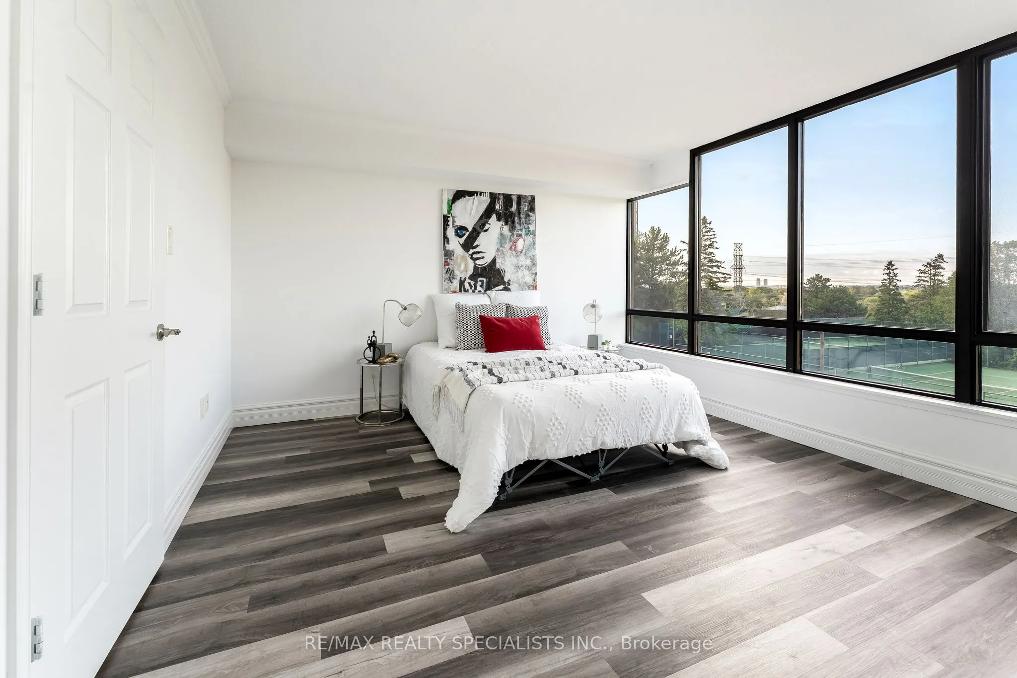 65 Skymark Drive, #201