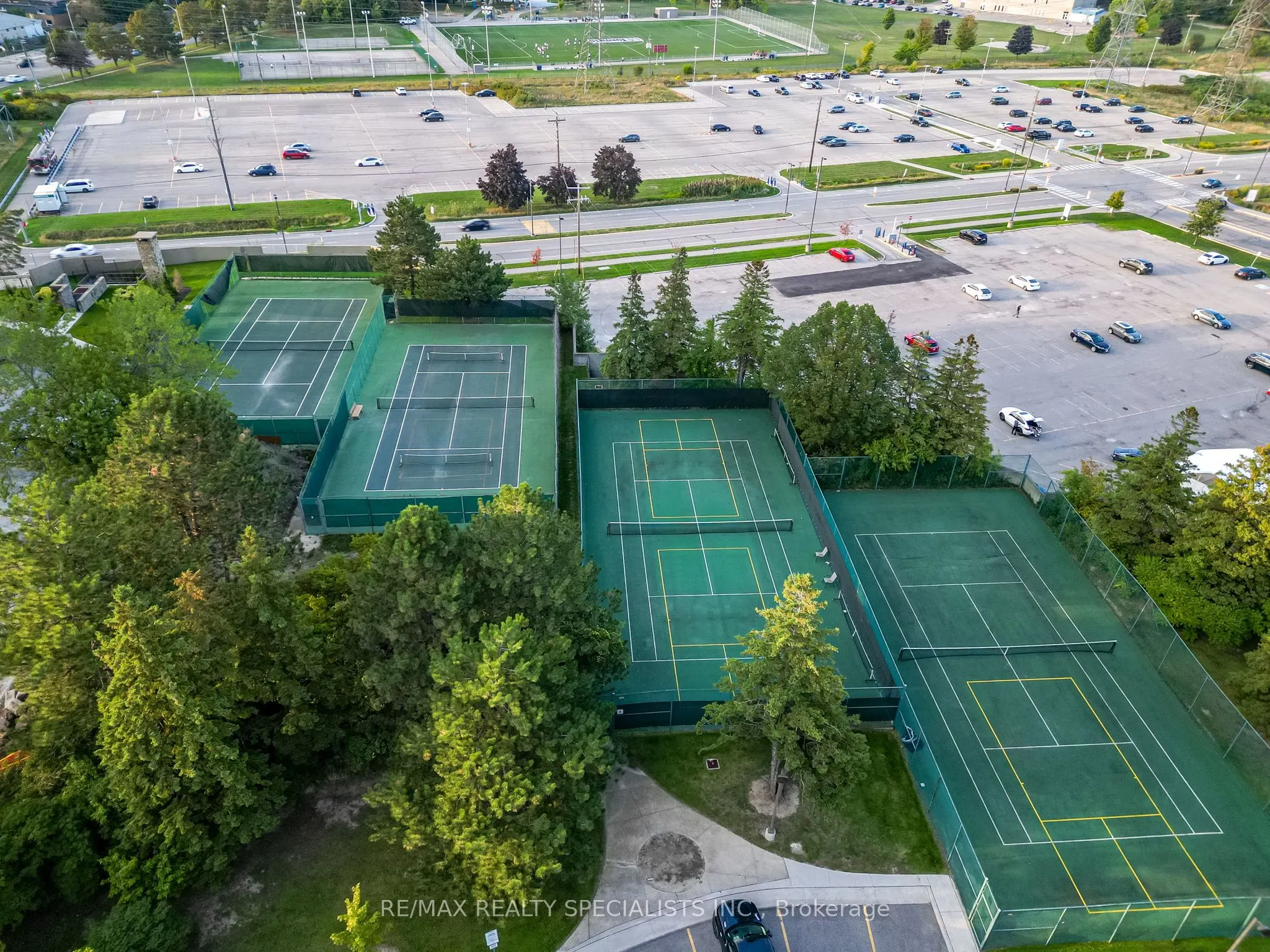 65 Skymark Drive, #201