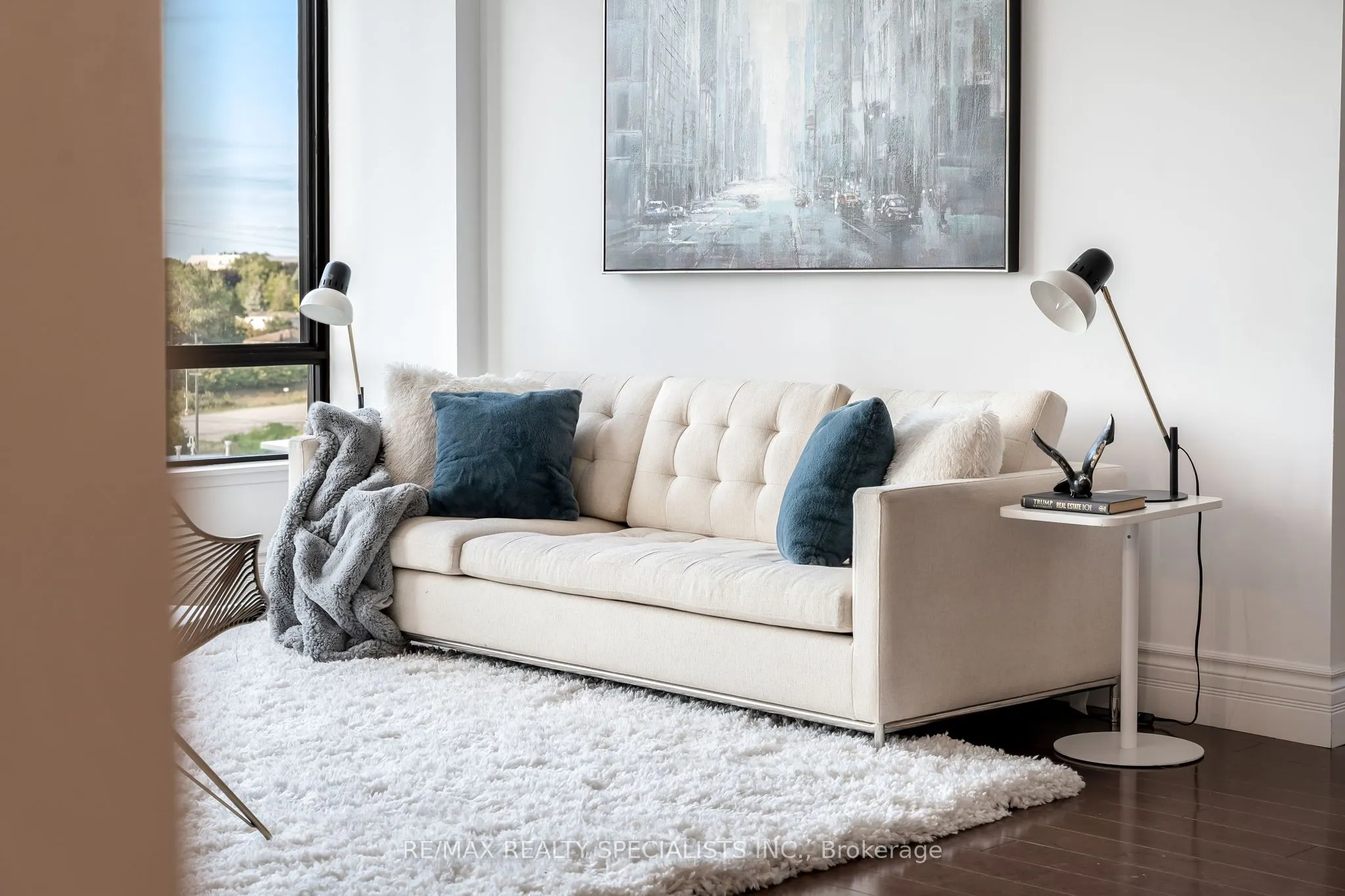 65 Skymark Drive, #201