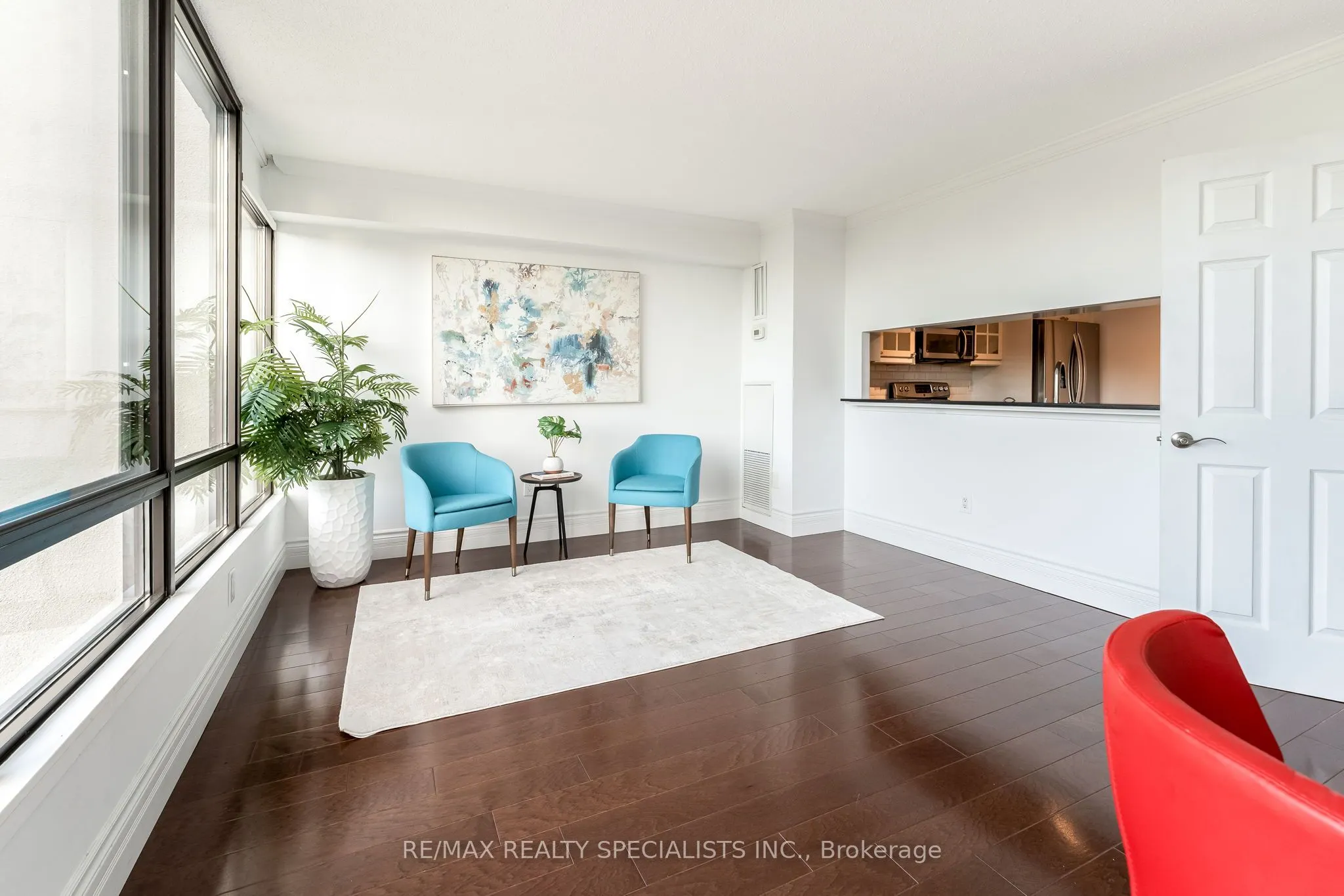 65 Skymark Drive, #201