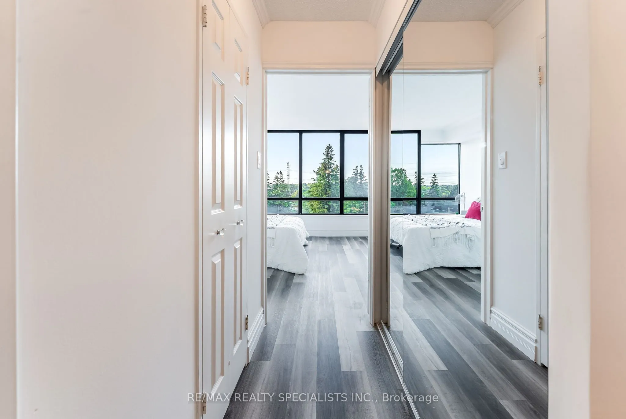 65 Skymark Drive, #201
