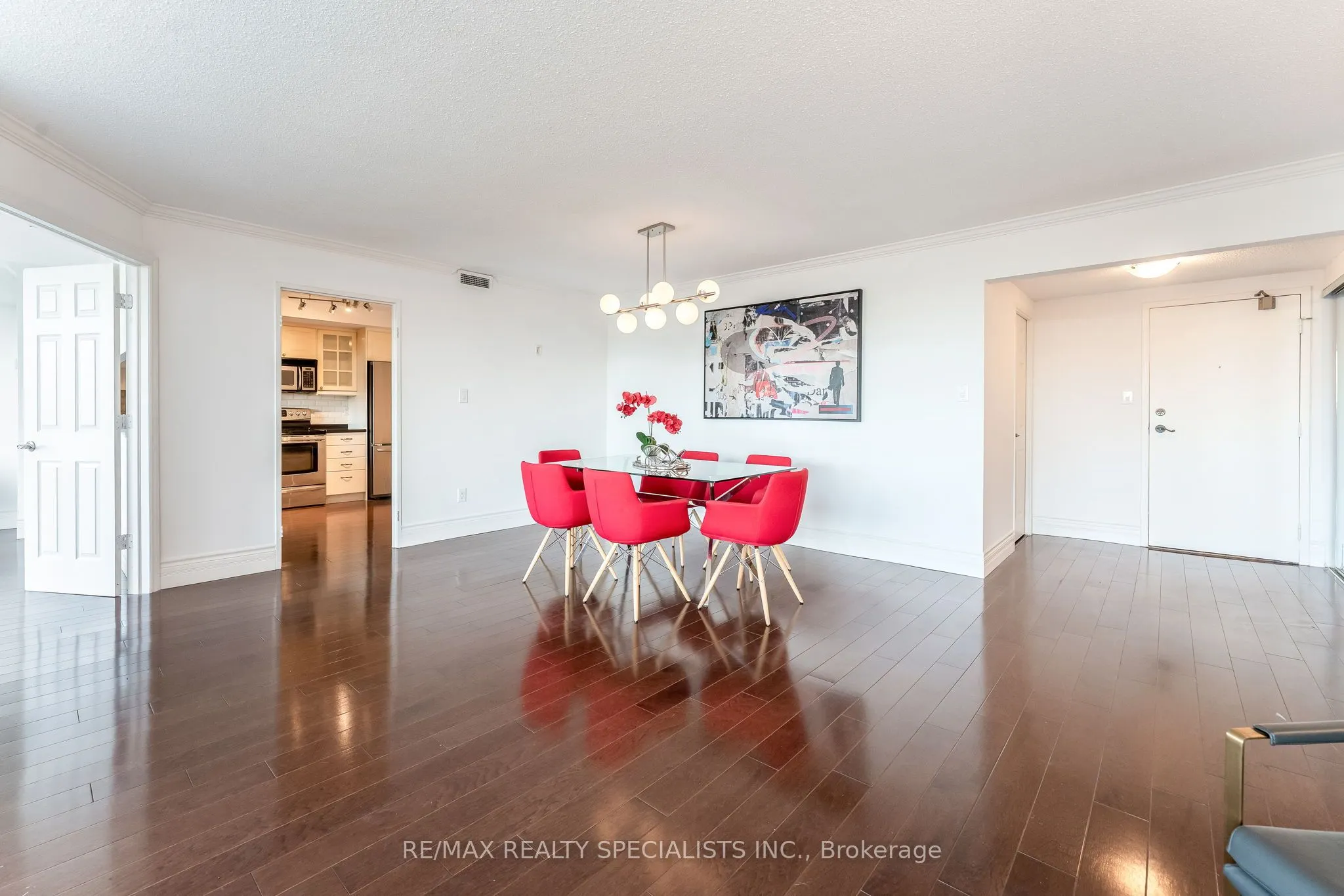 65 Skymark Drive, #201