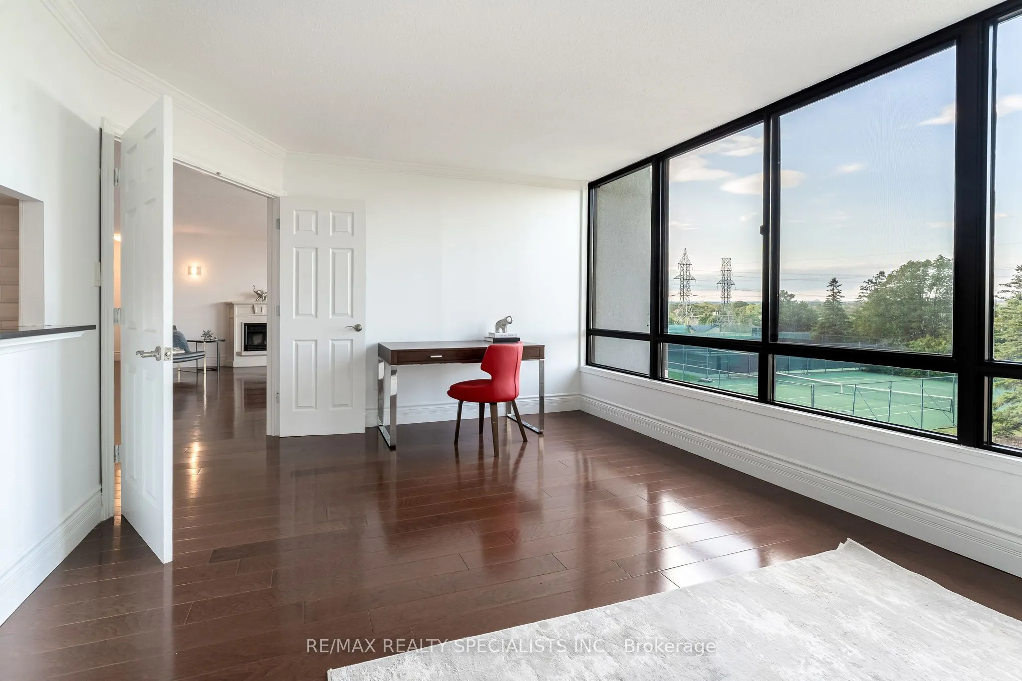 65 Skymark Drive, #201