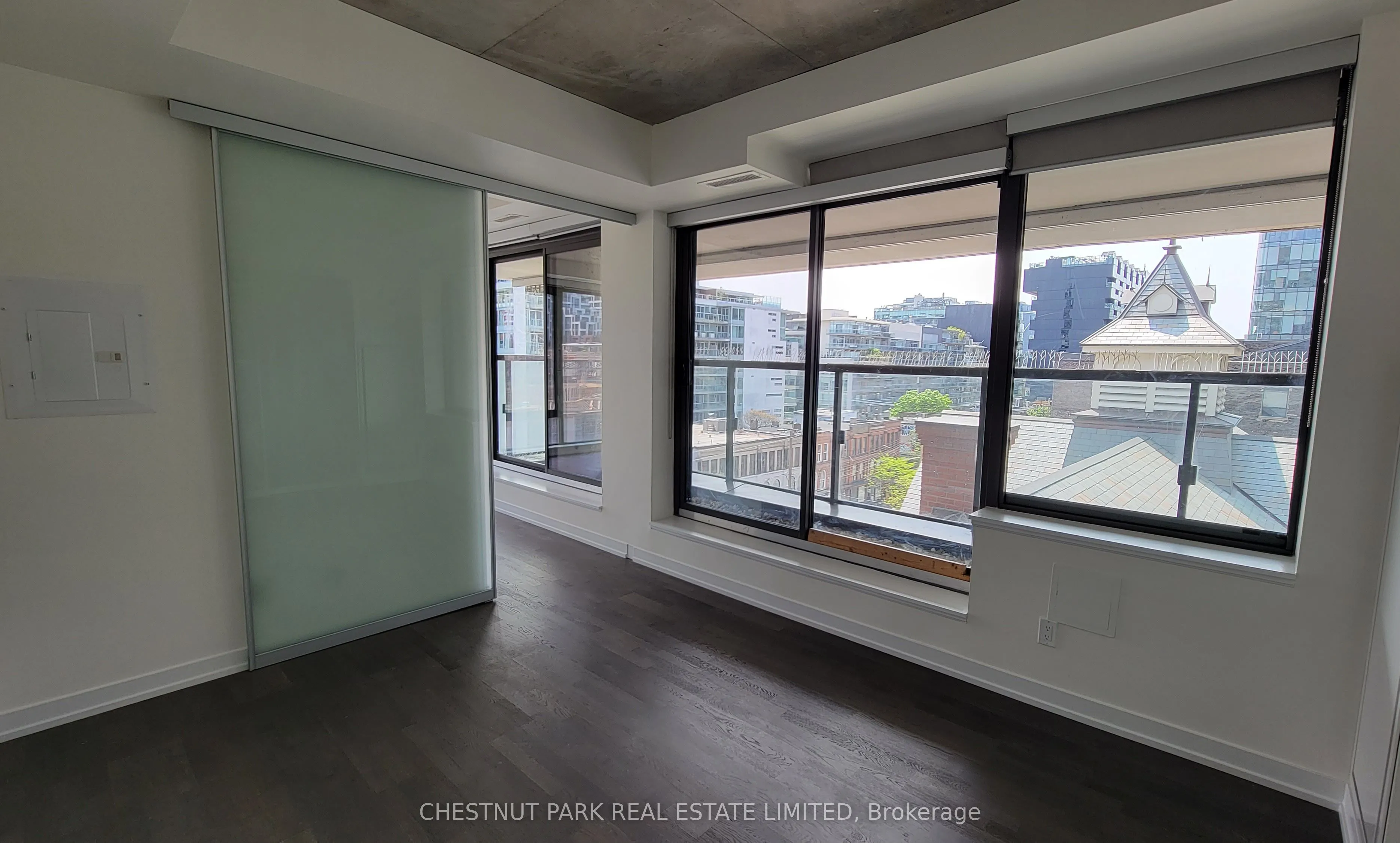 560 King Street W, #612