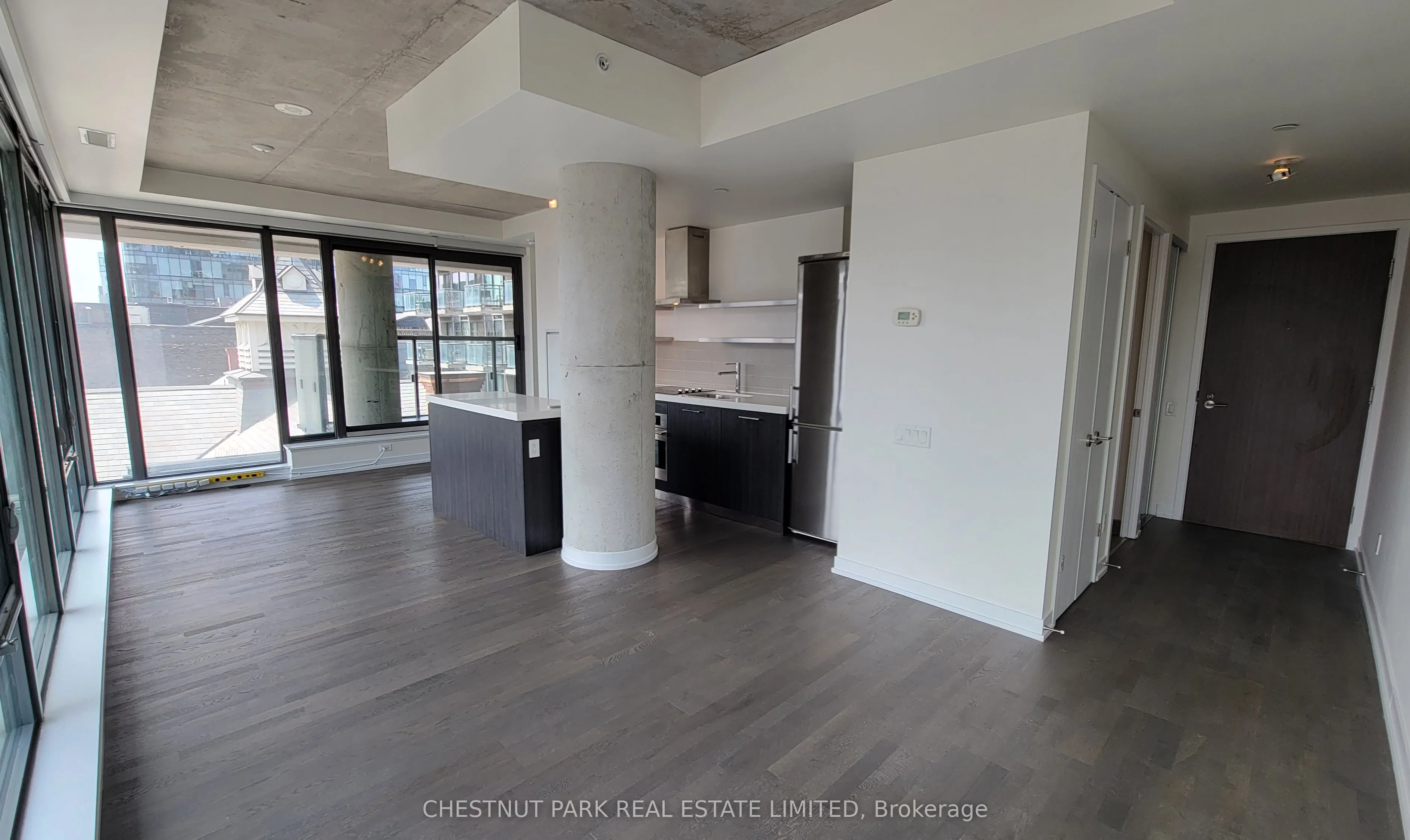 560 King Street W, #612