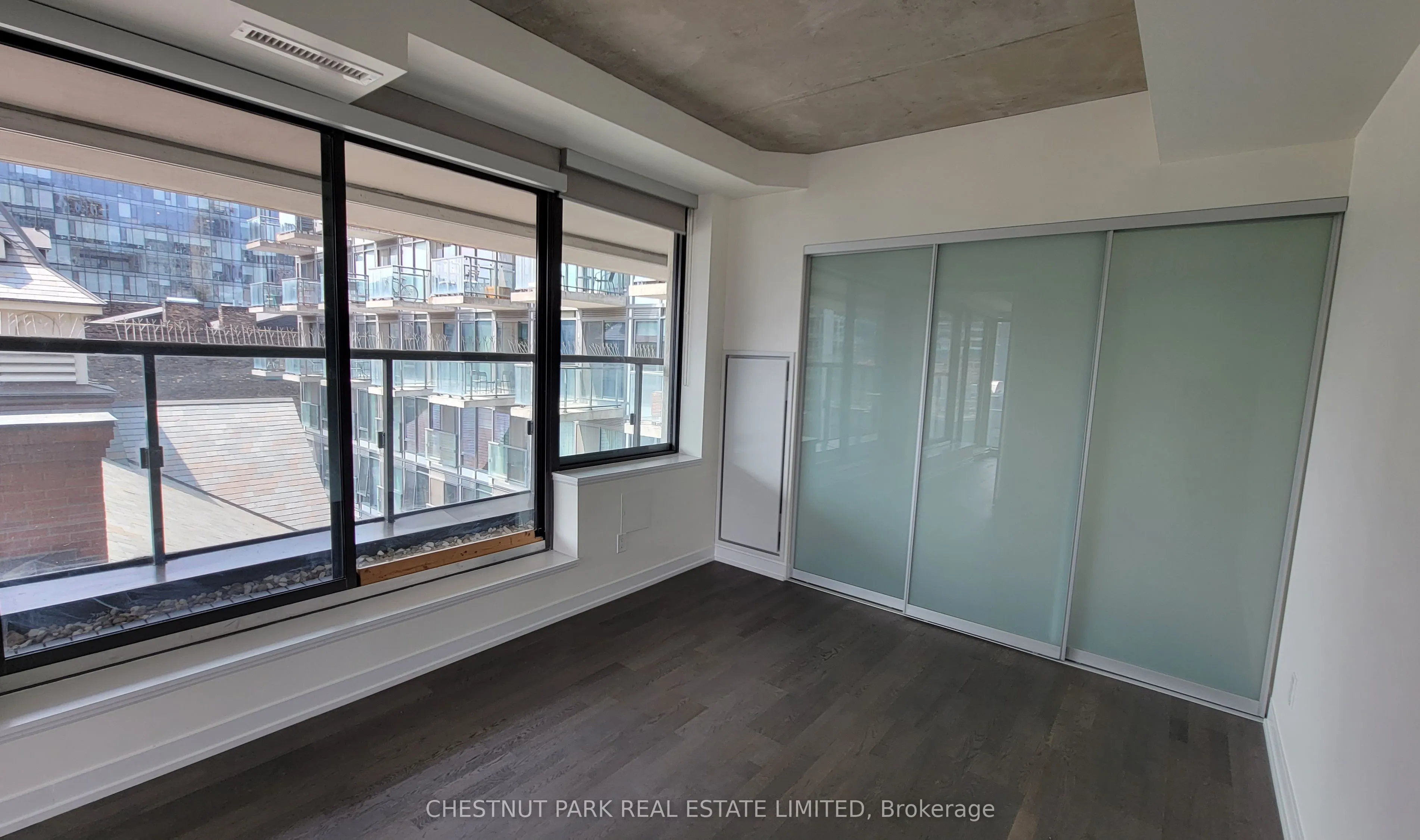 560 King Street W, #612