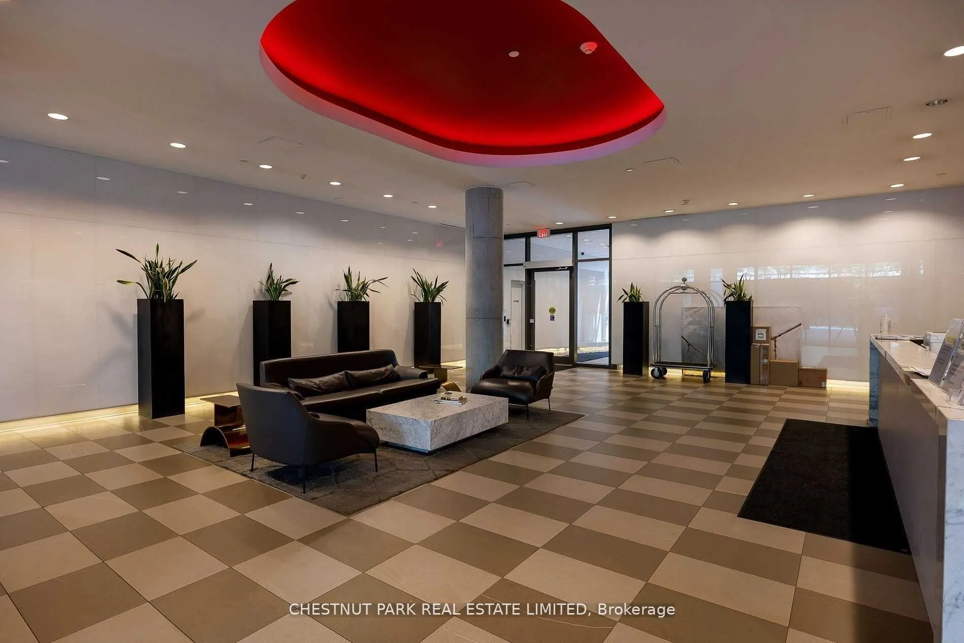 560 King Street W, #612