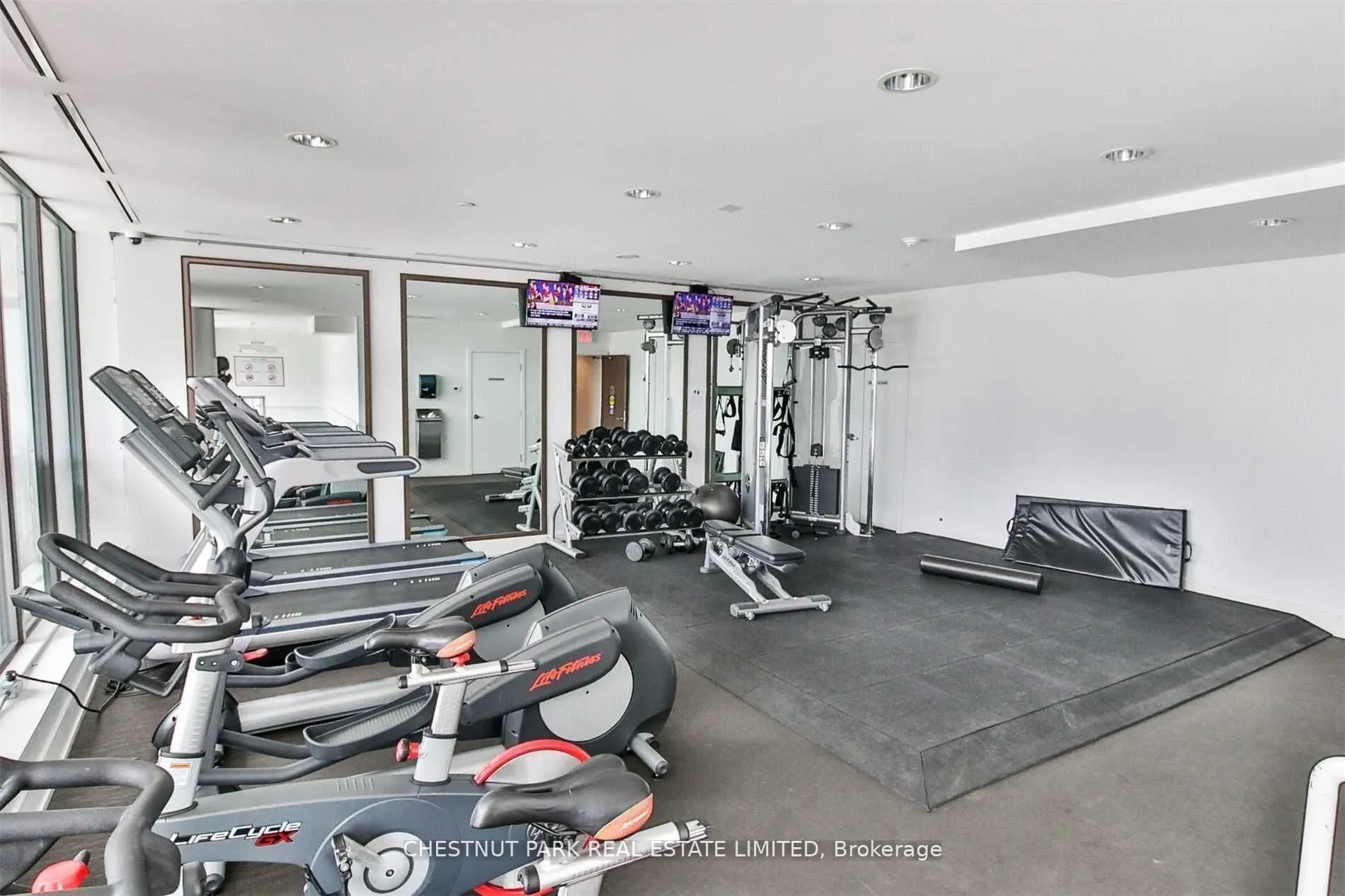 560 King Street W, #612
