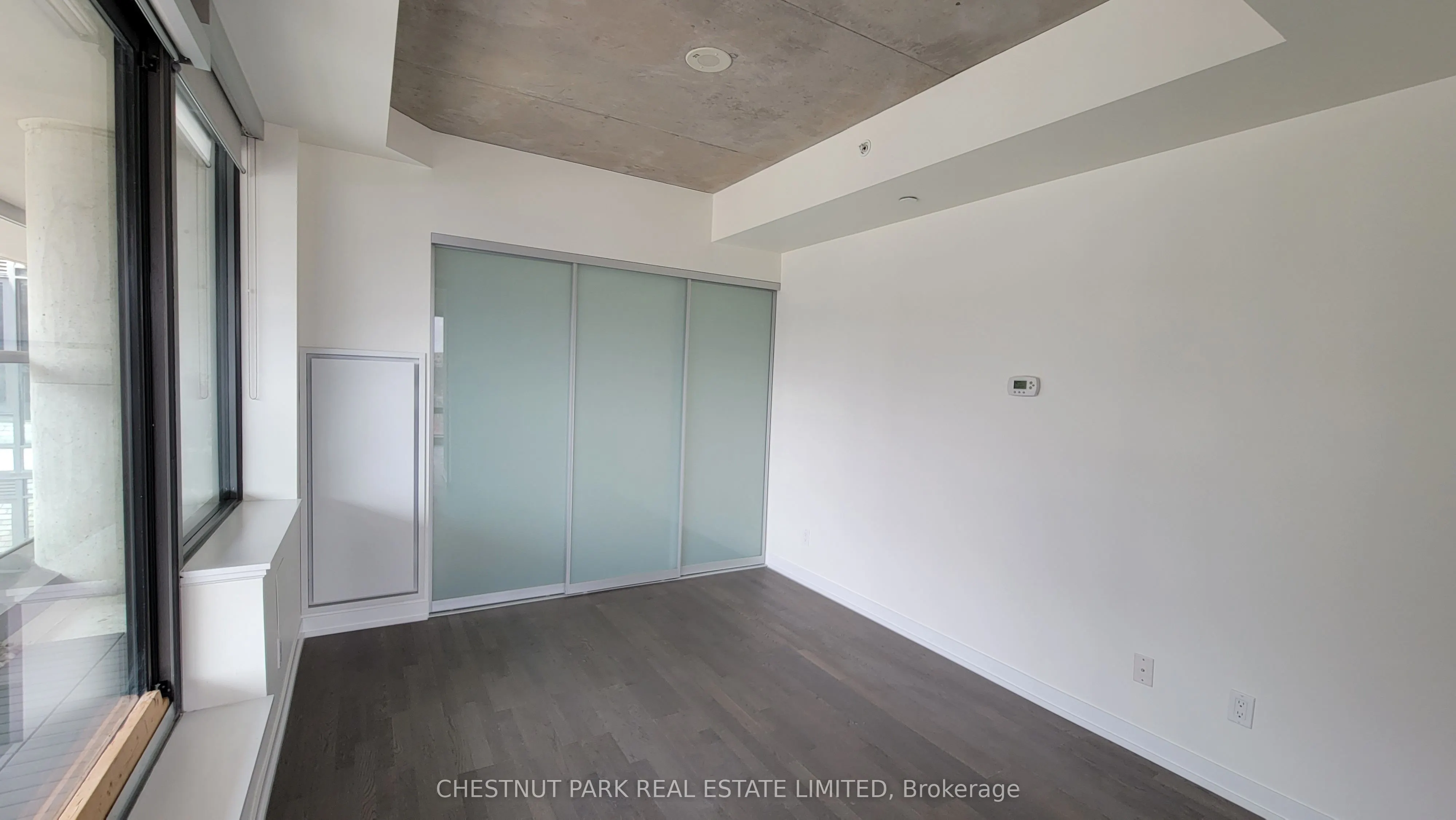 560 King Street W, #612