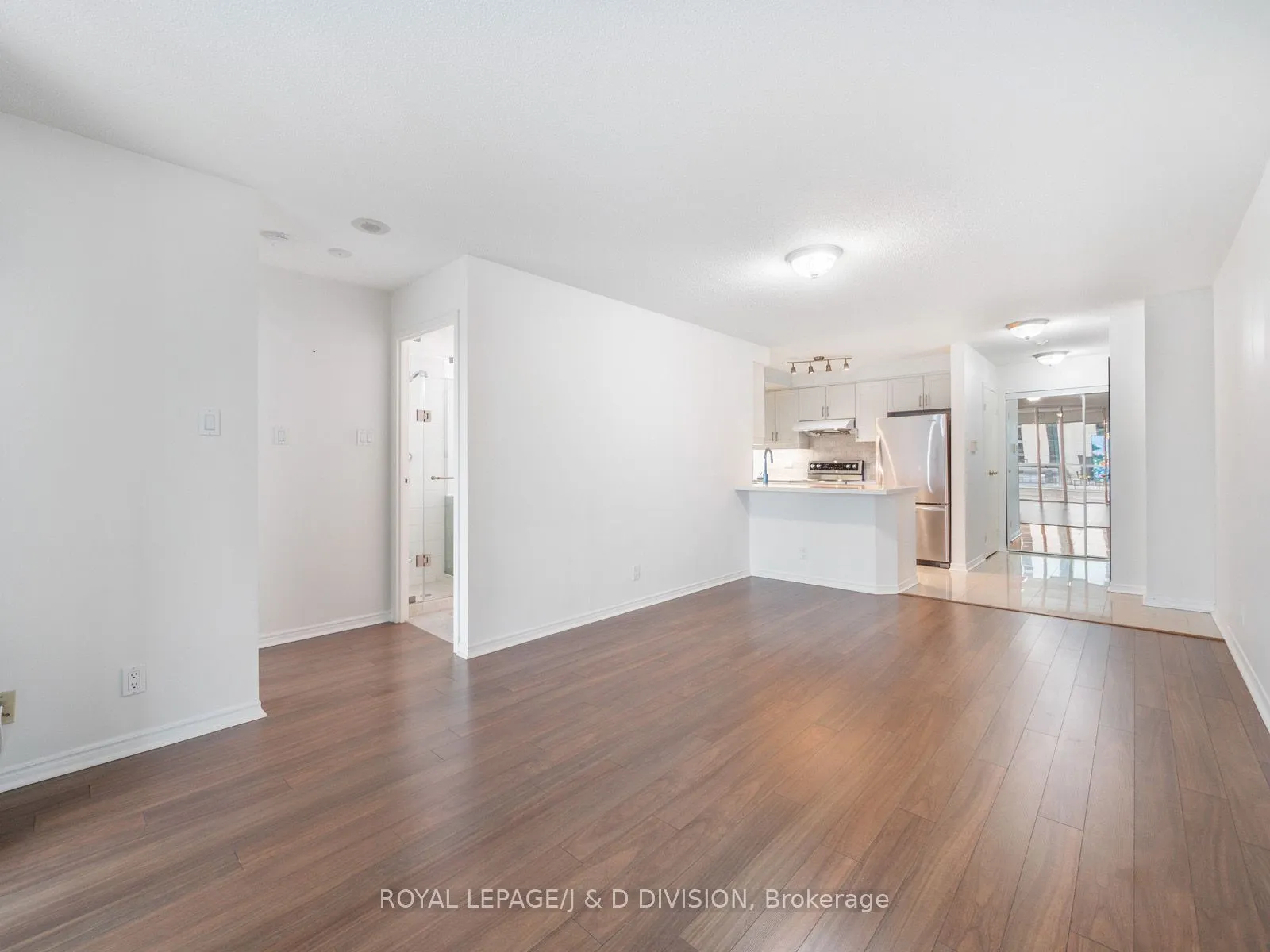 10 Queens Quay W, #706