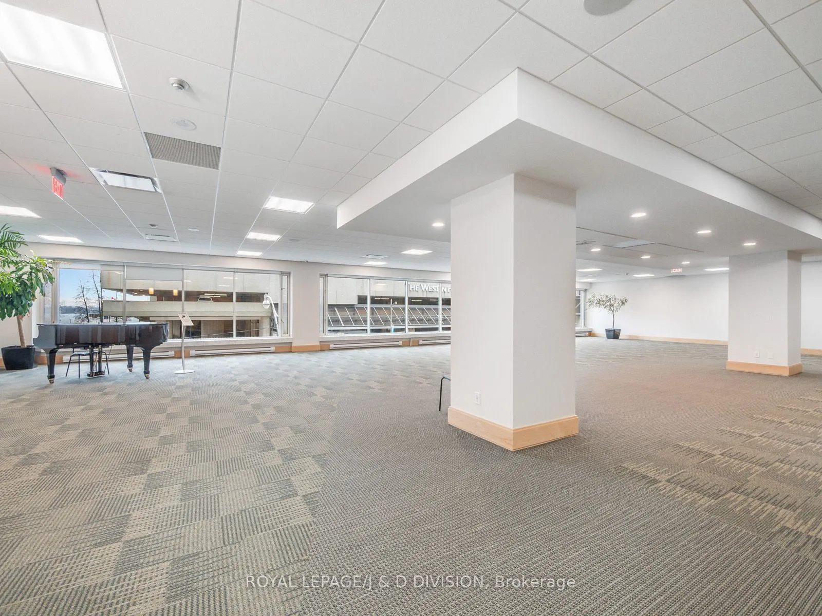 10 Queens Quay W, #706