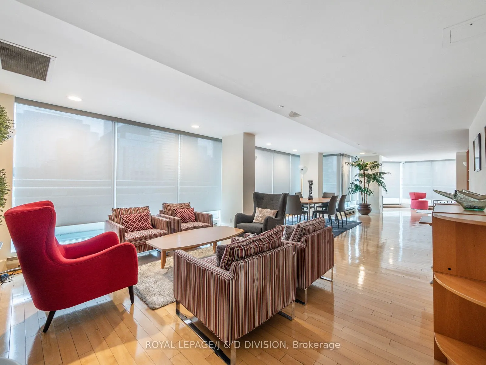 10 Queens Quay W, #706