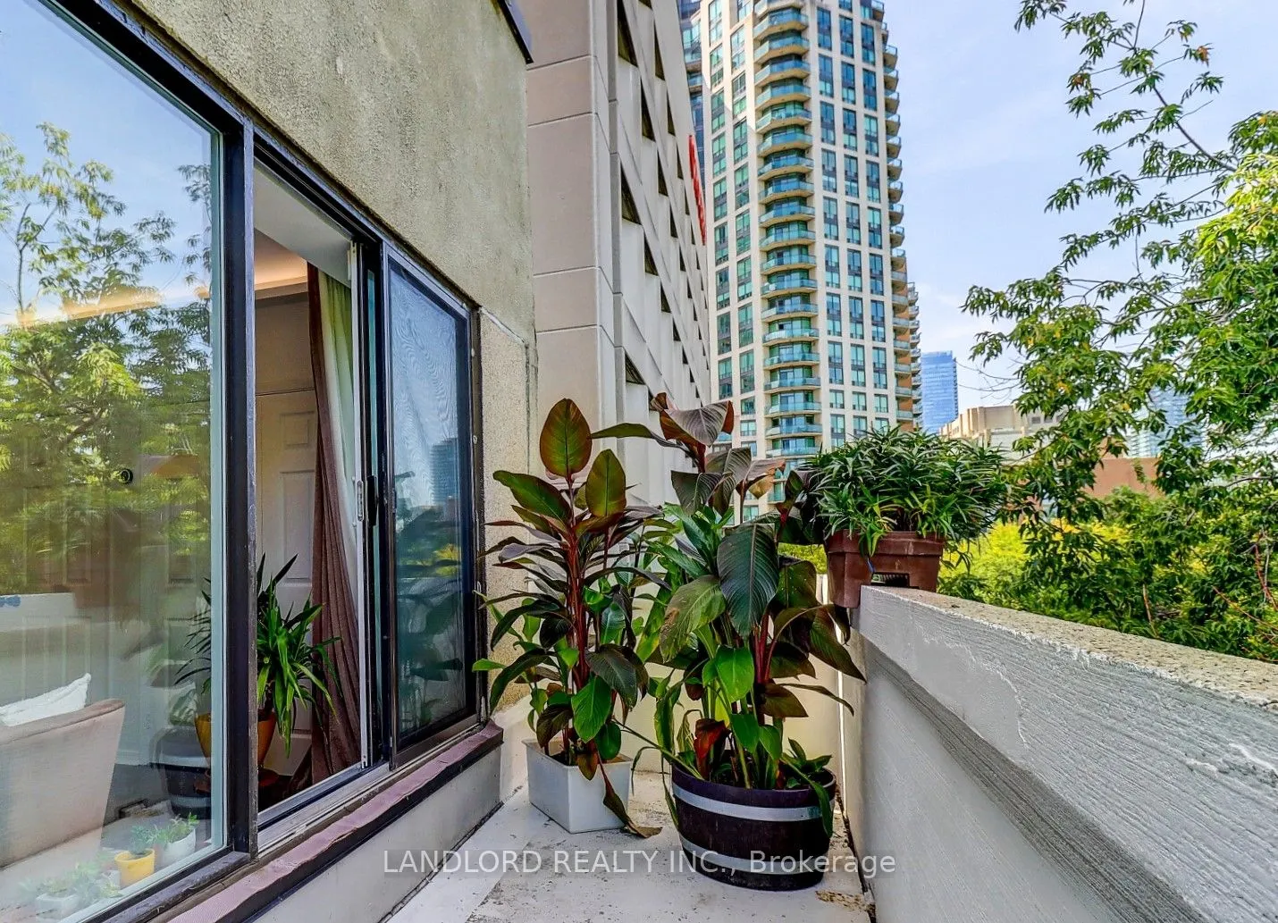 360 Bloor Street E, #207