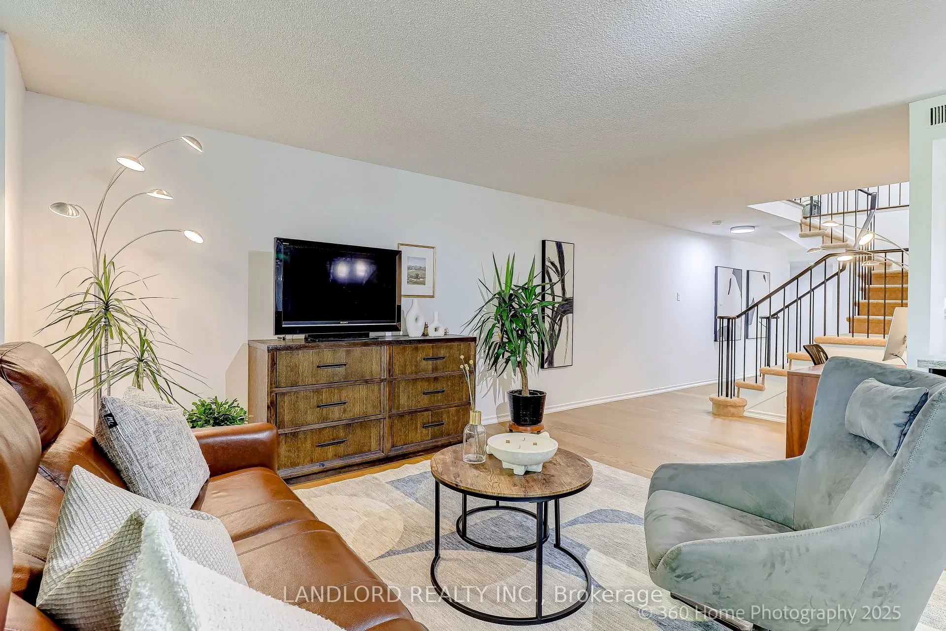 360 Bloor Street E, #207