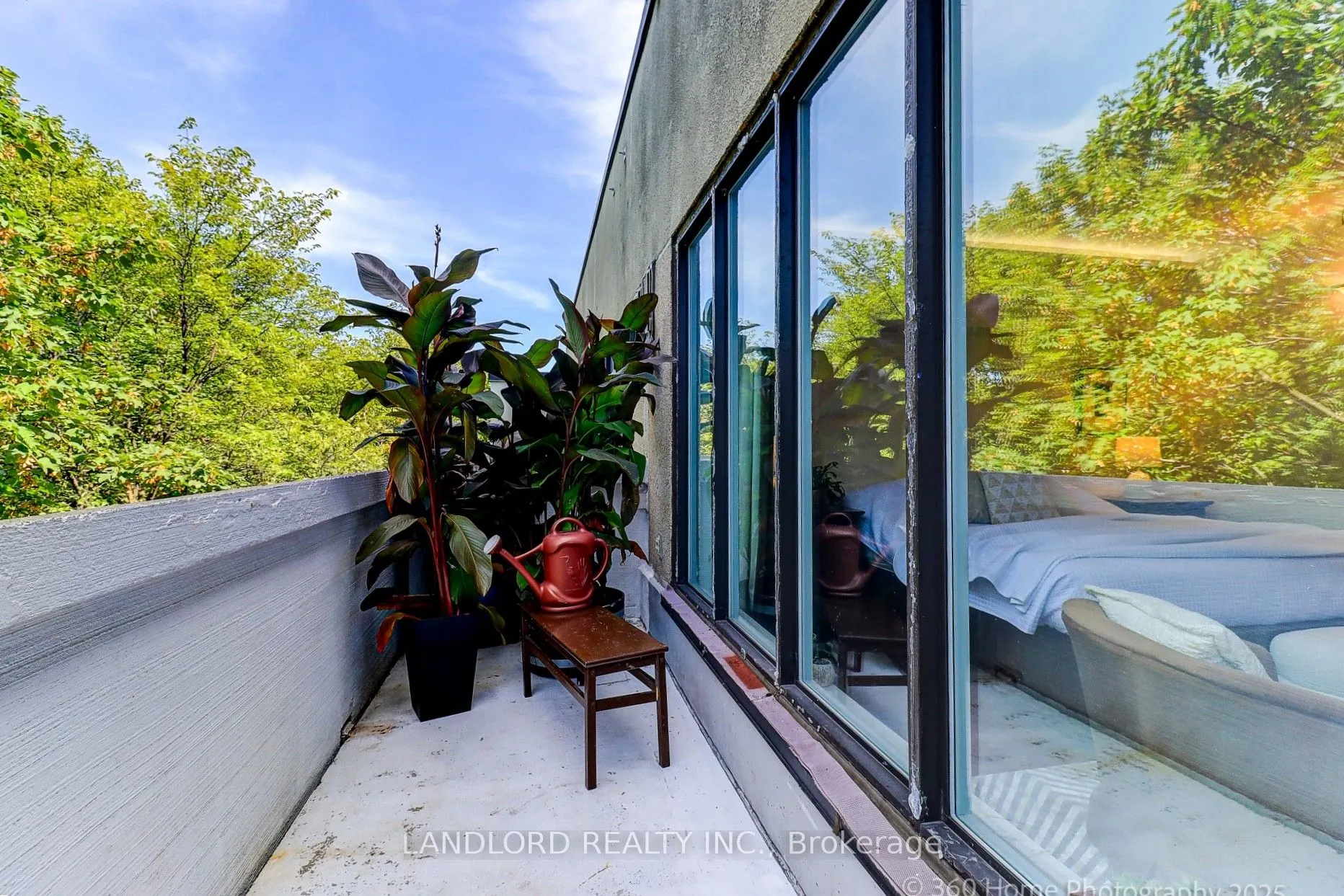 360 Bloor Street E, #207