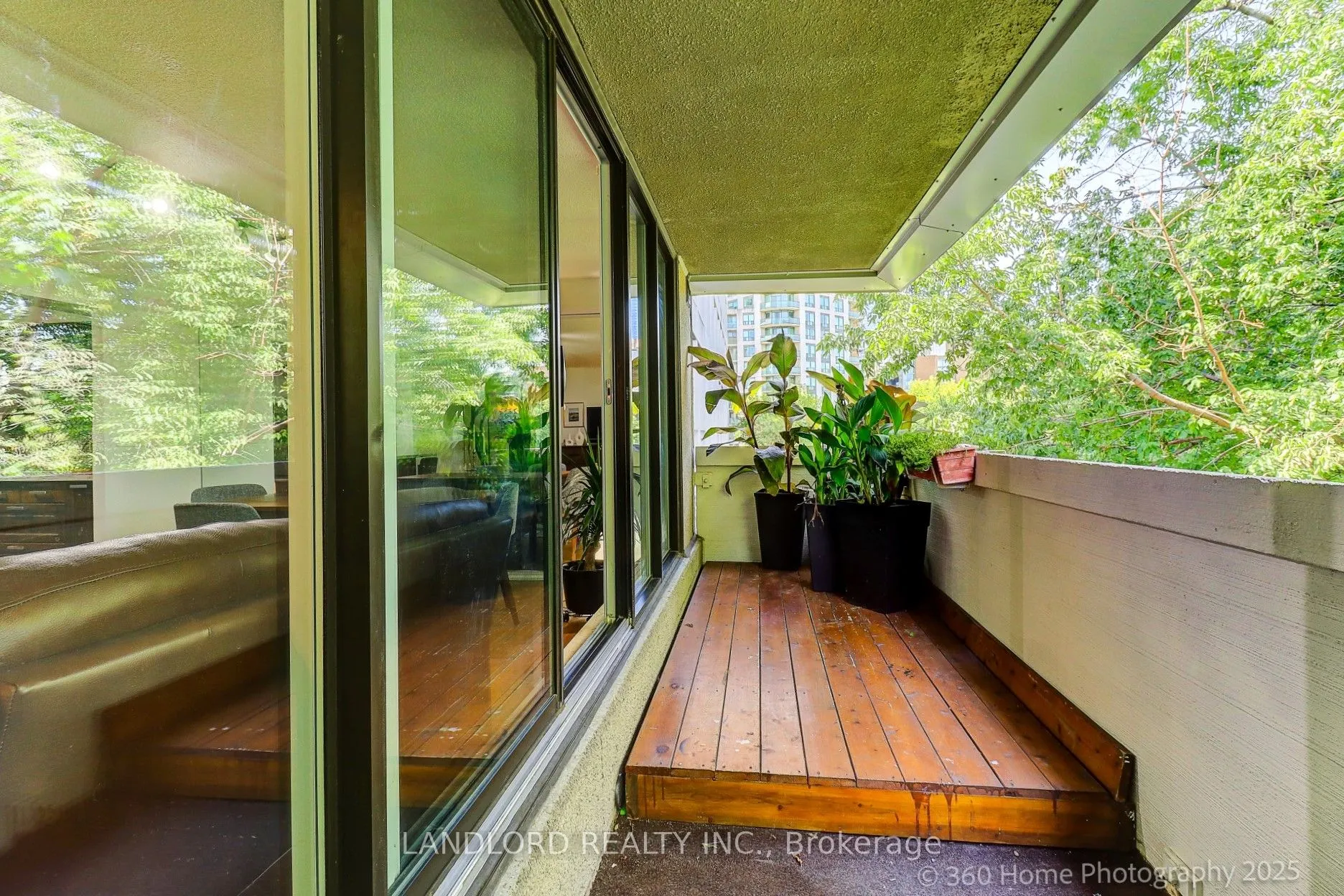 360 Bloor Street E, #207
