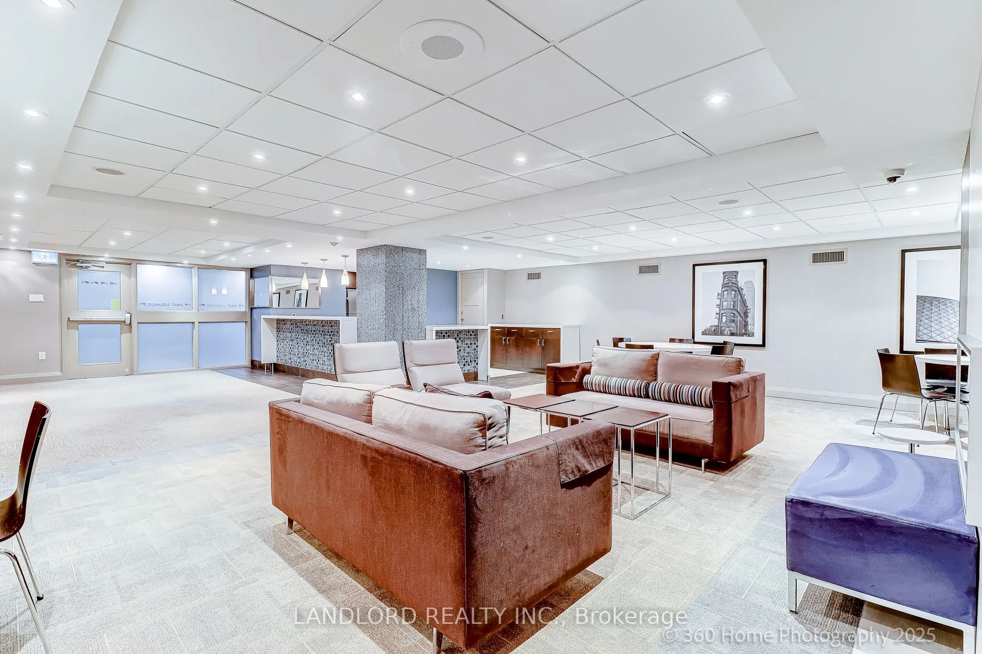 360 Bloor Street E, #207