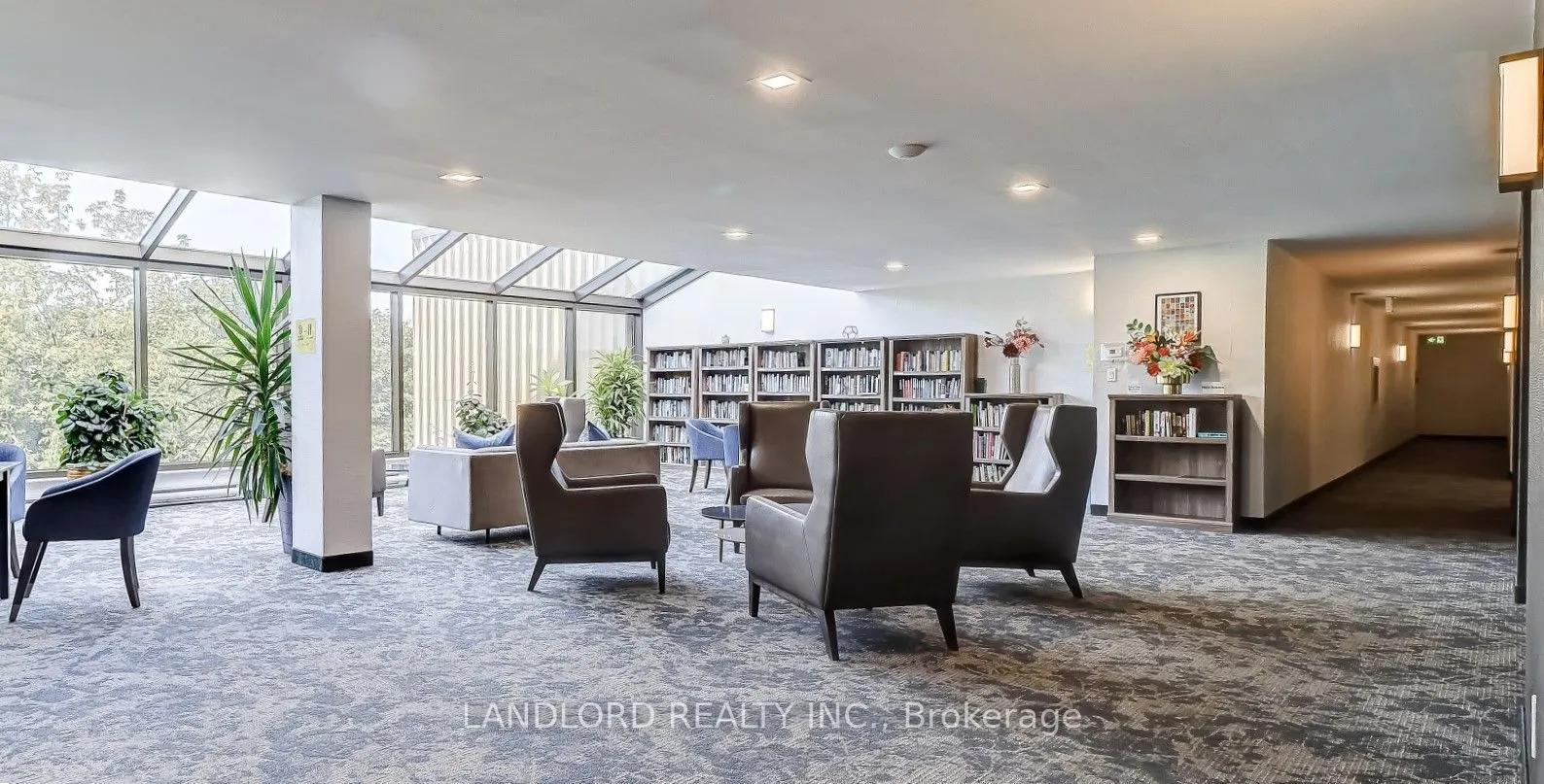 360 Bloor Street E, #207