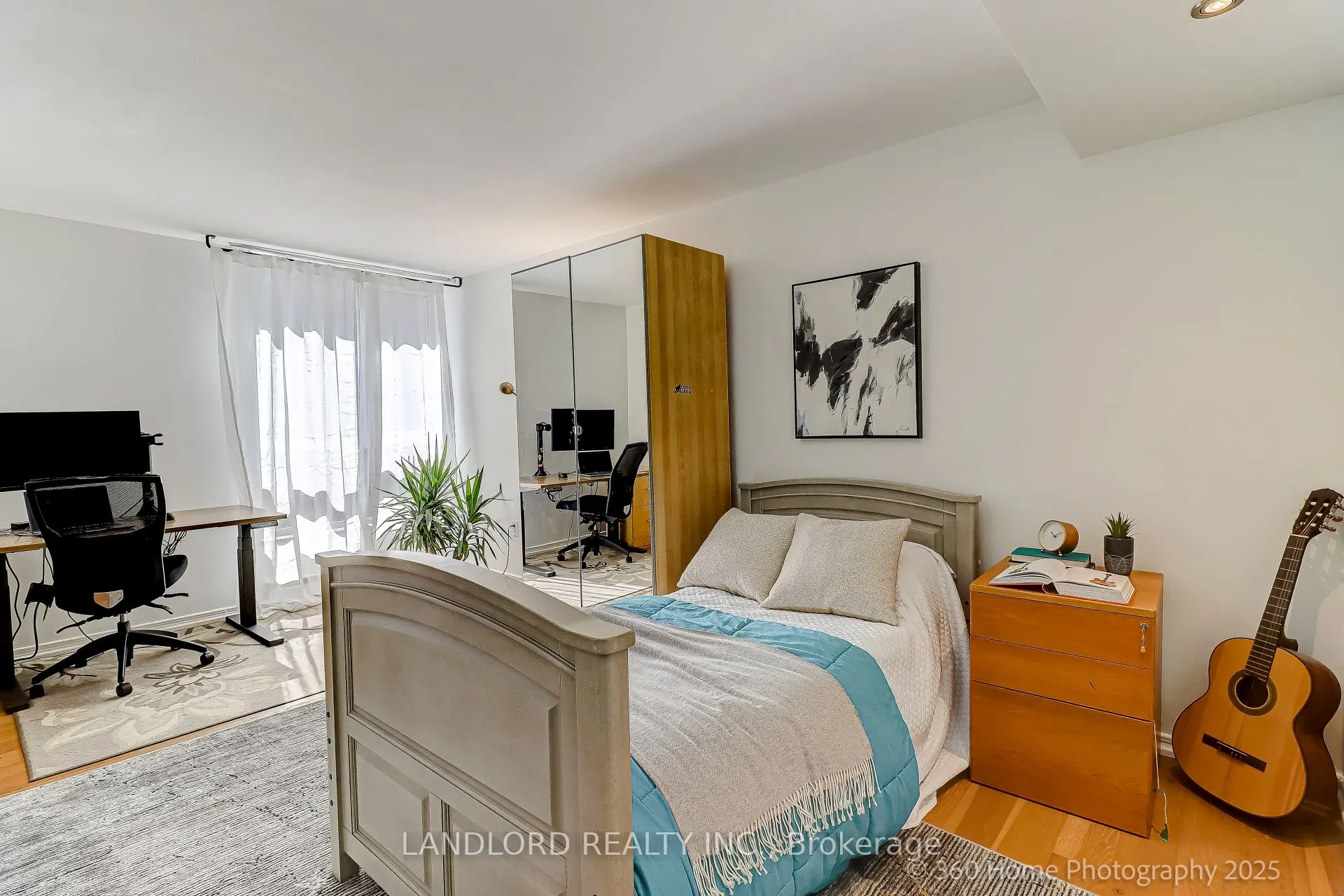 360 Bloor Street E, #207