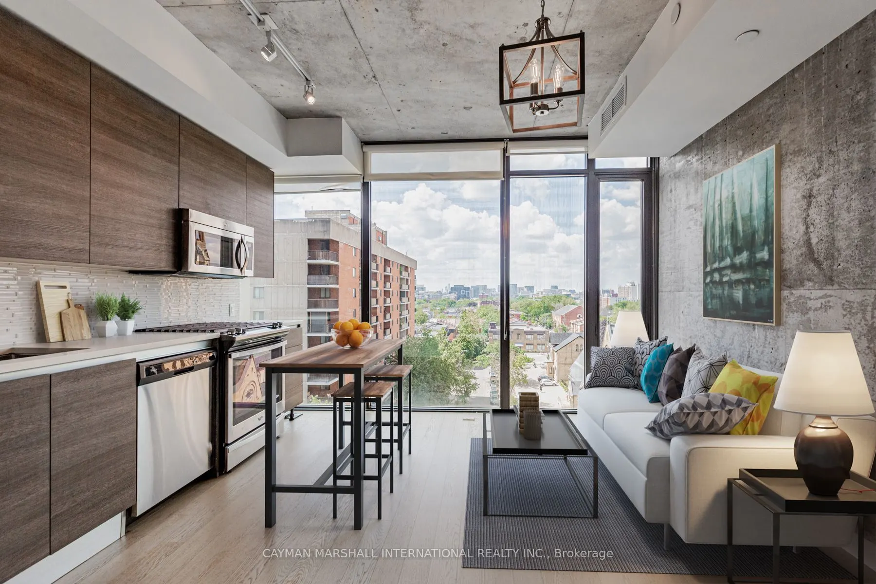 111 Bathurst Street, #708