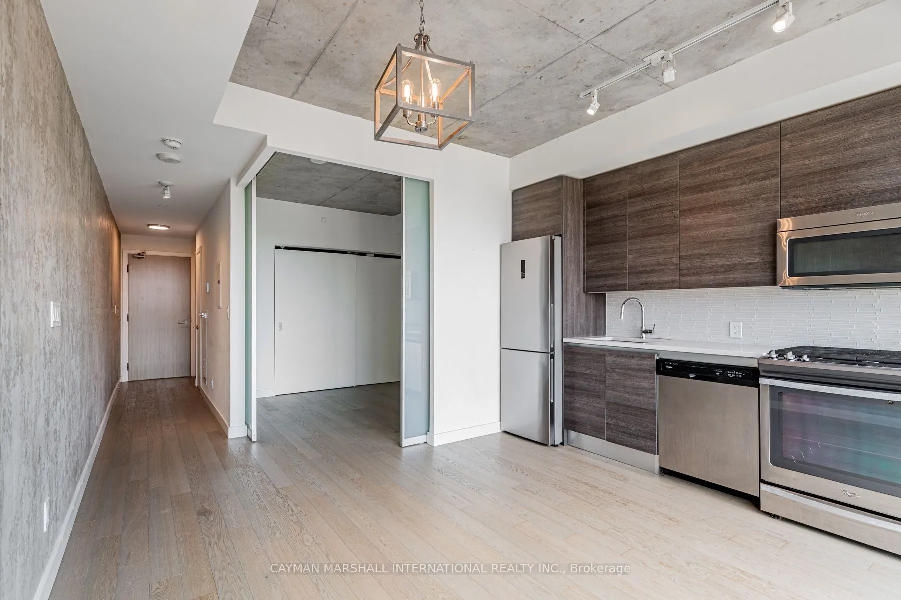 111 Bathurst Street, #708