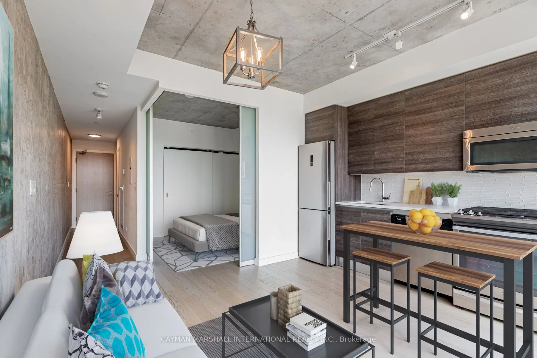 111 Bathurst Street, #708
