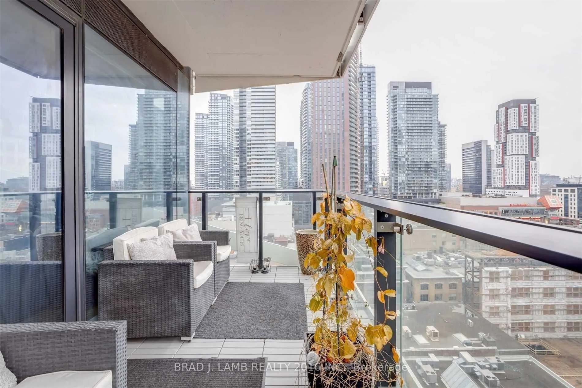 224 King Street W, #1301