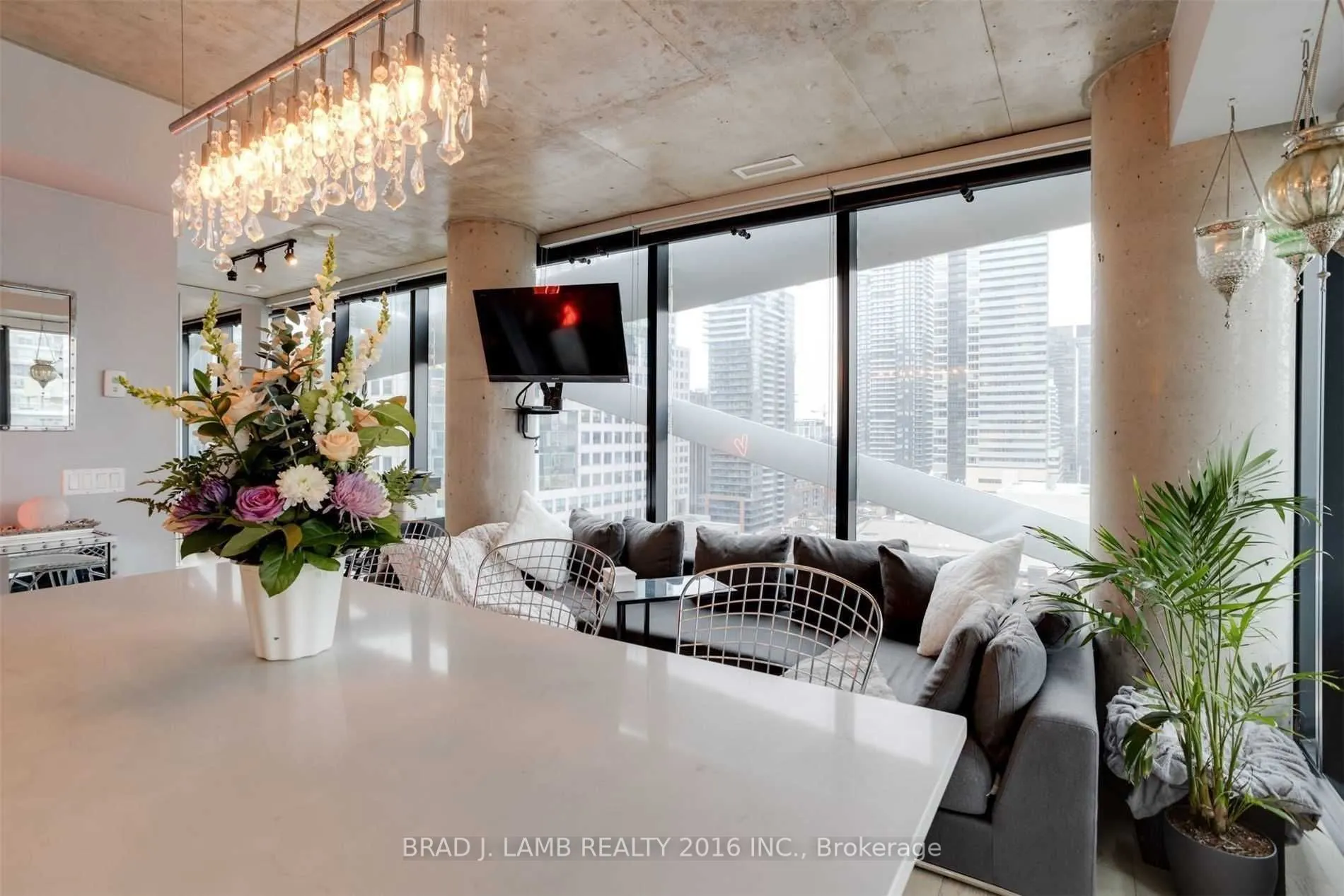 224 King Street W, #1301