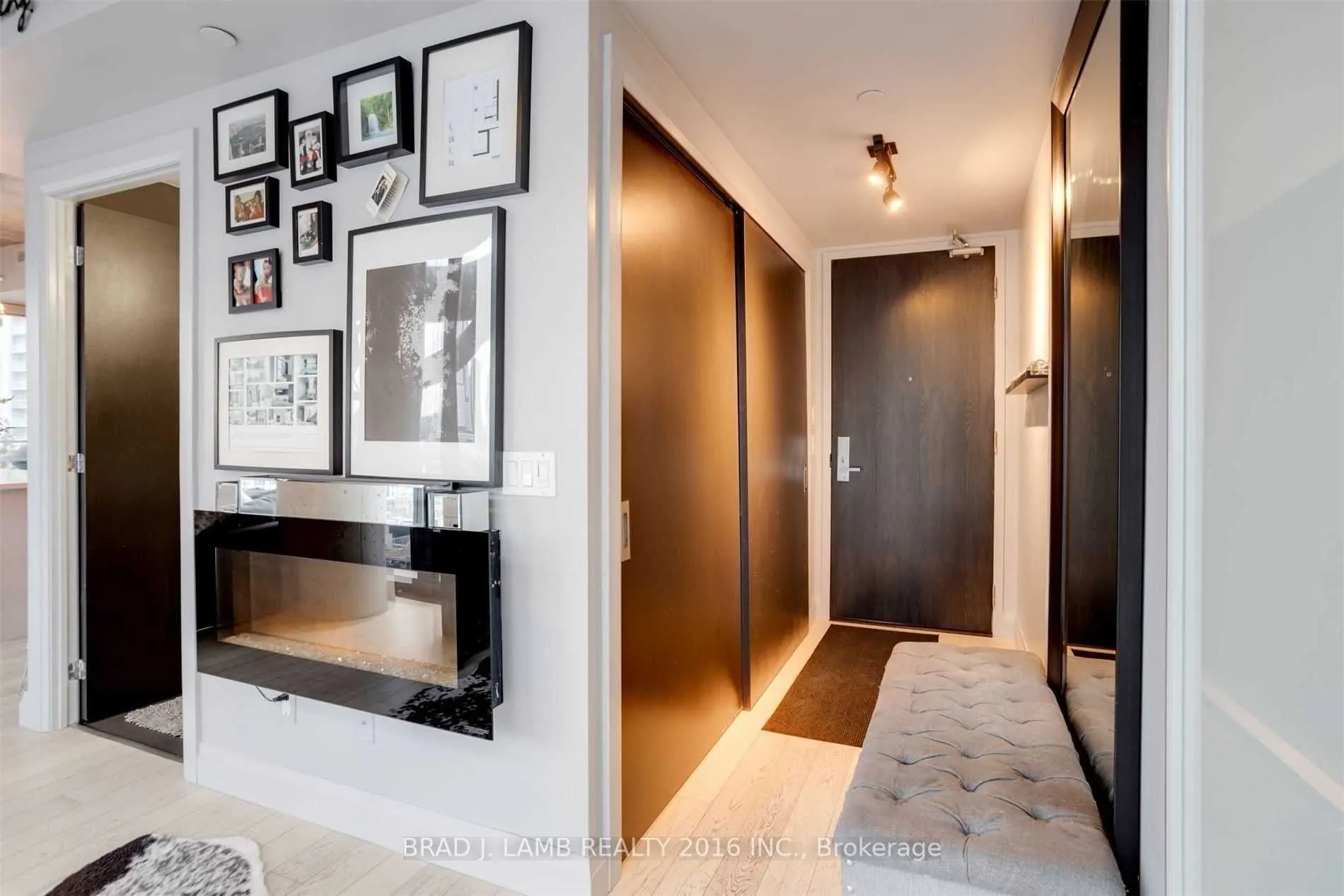 224 King Street W, #1301