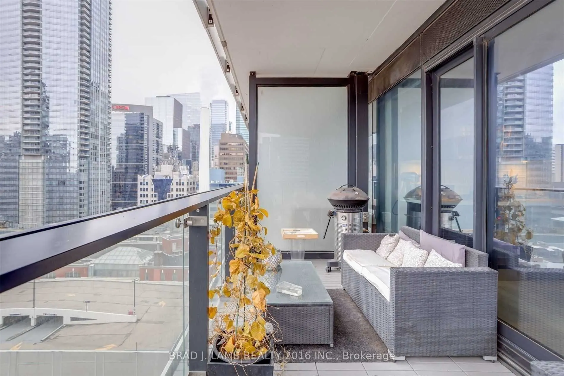 224 King Street W, #1301