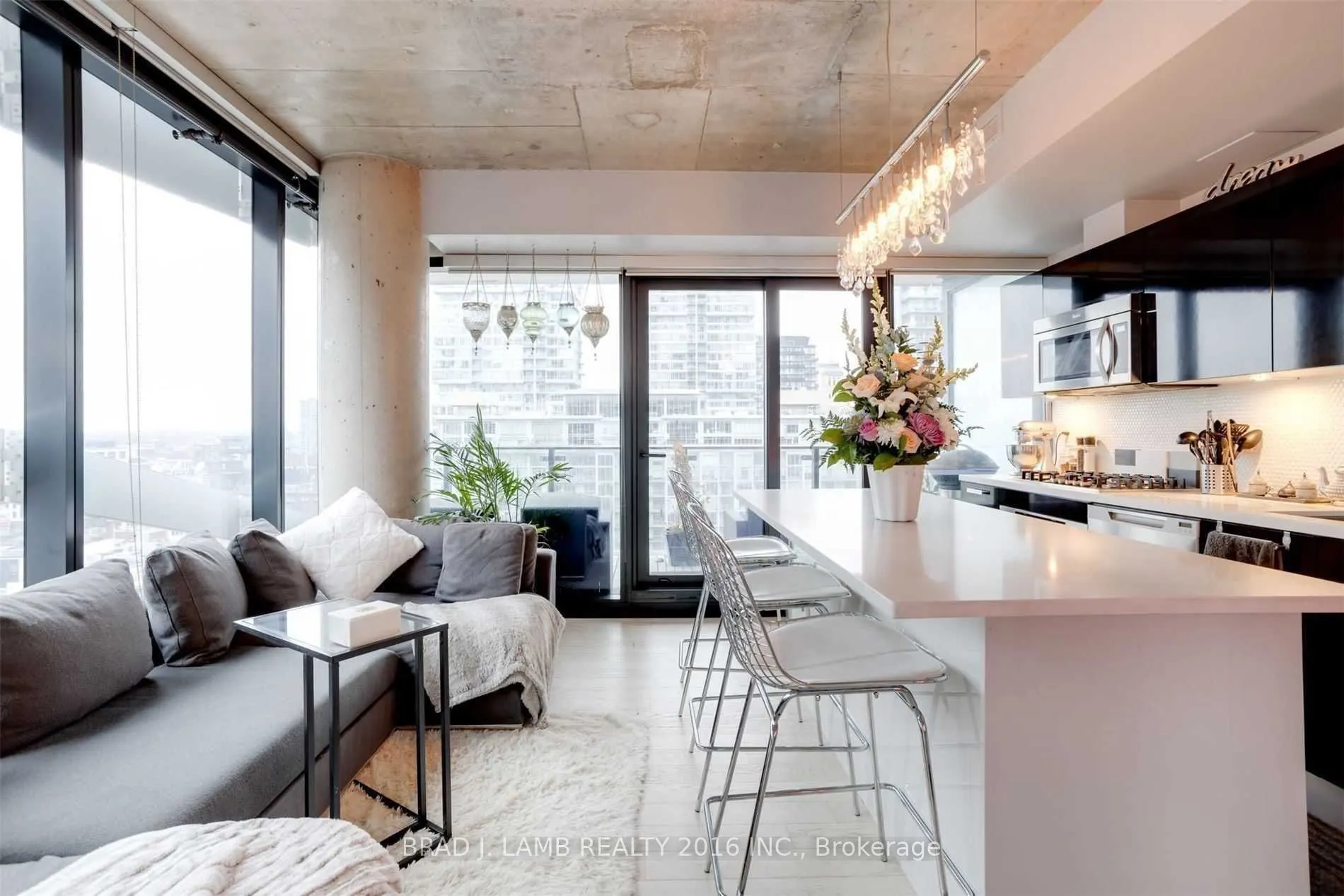 224 King Street W, #1301