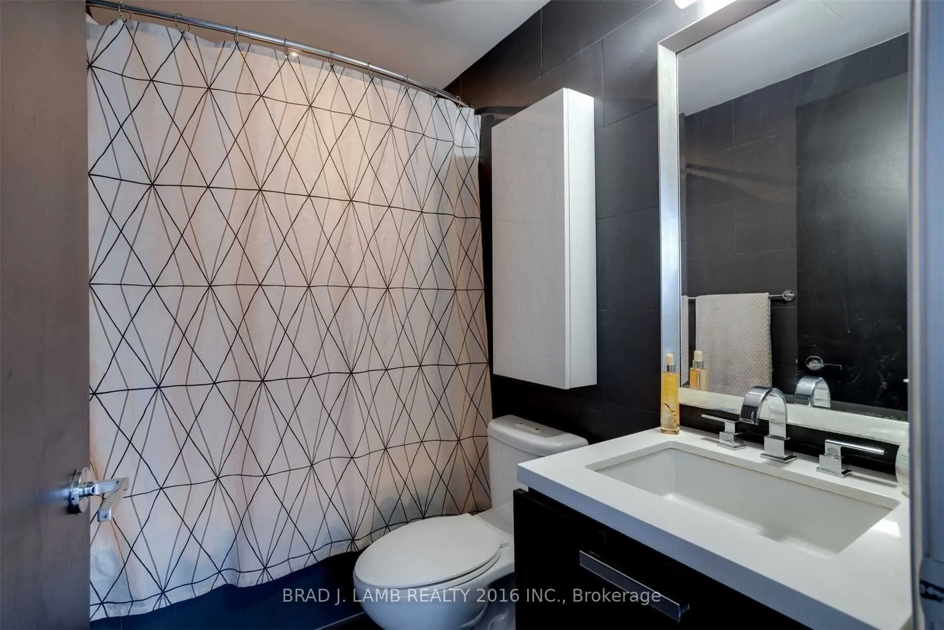 224 King Street W, #1301