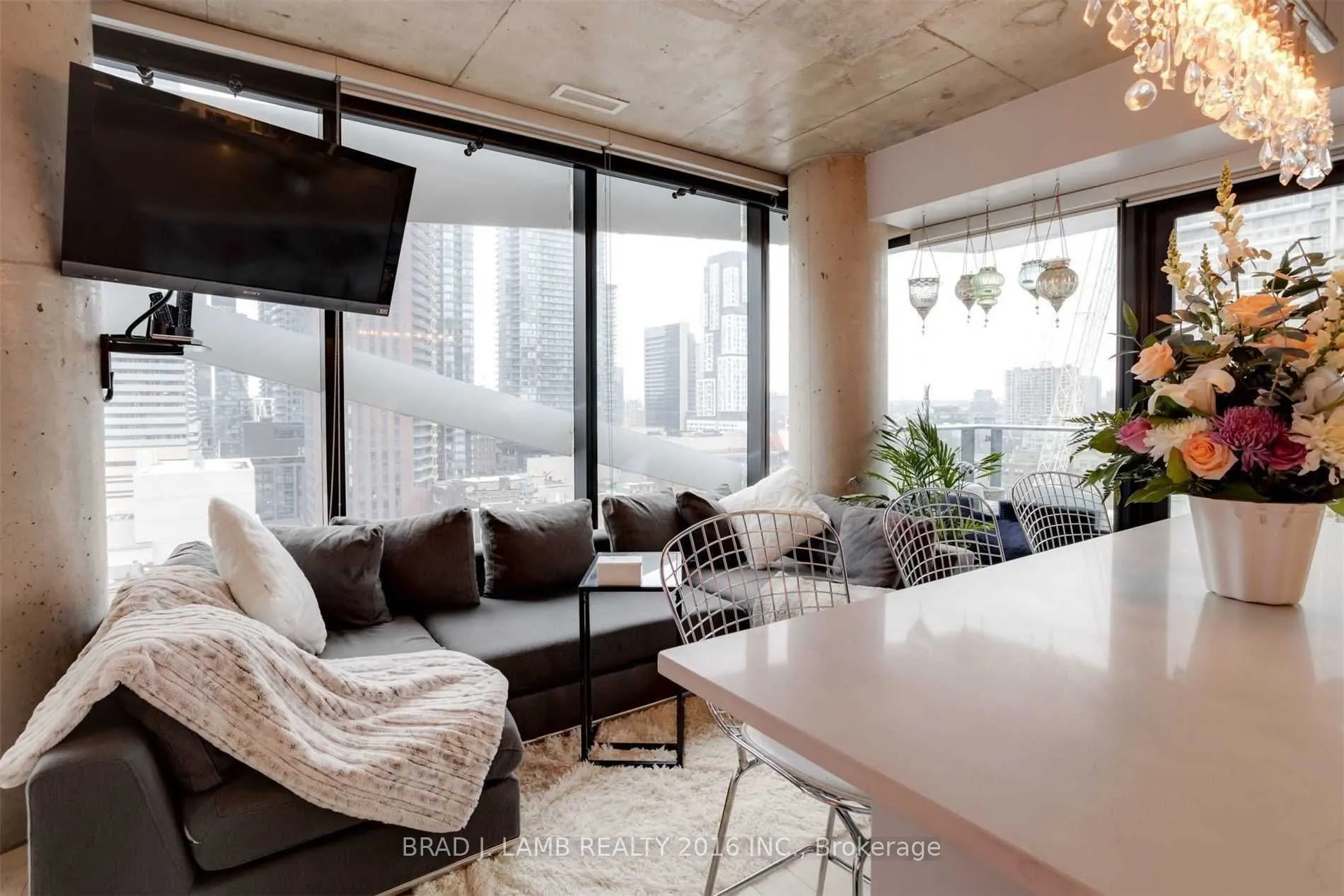 224 King Street W, #1301