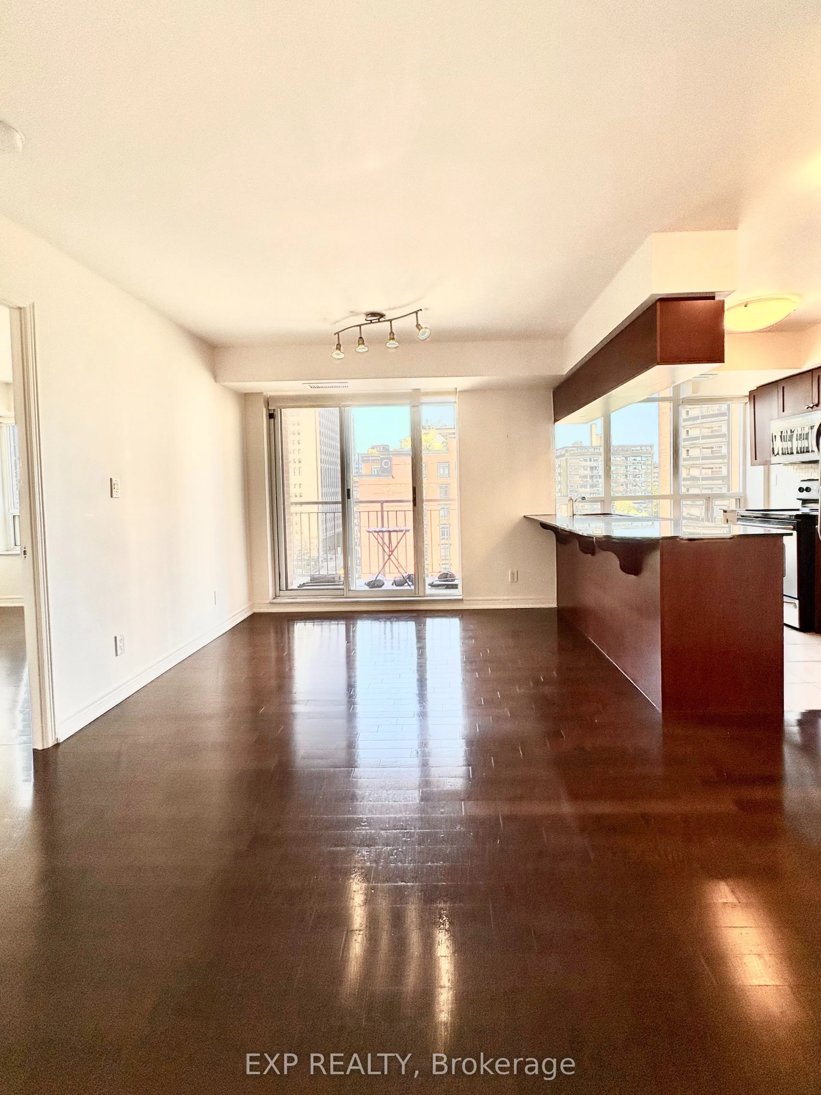 60 St Clair Avenue W, #1101