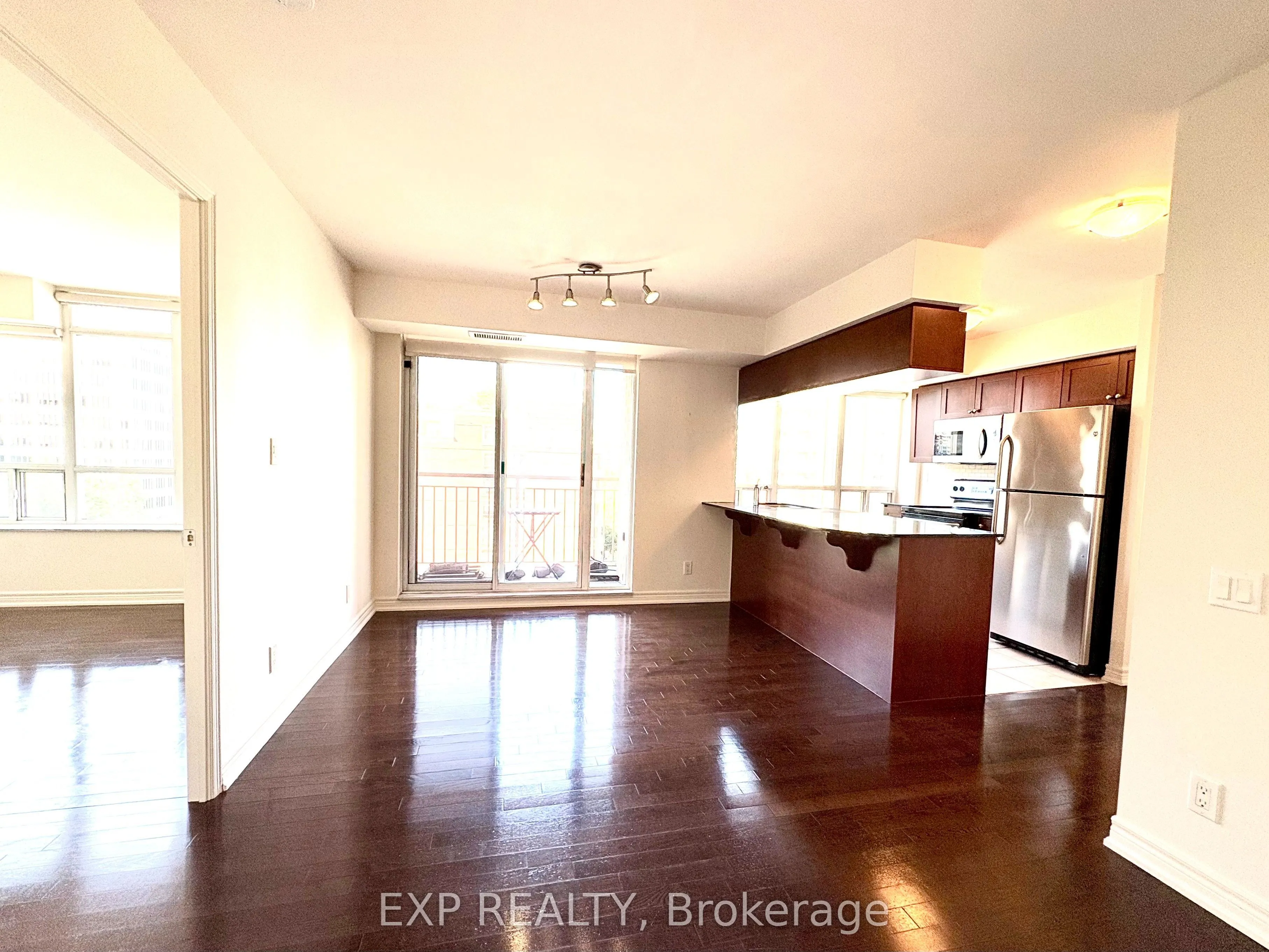 60 St Clair Avenue W, #1101