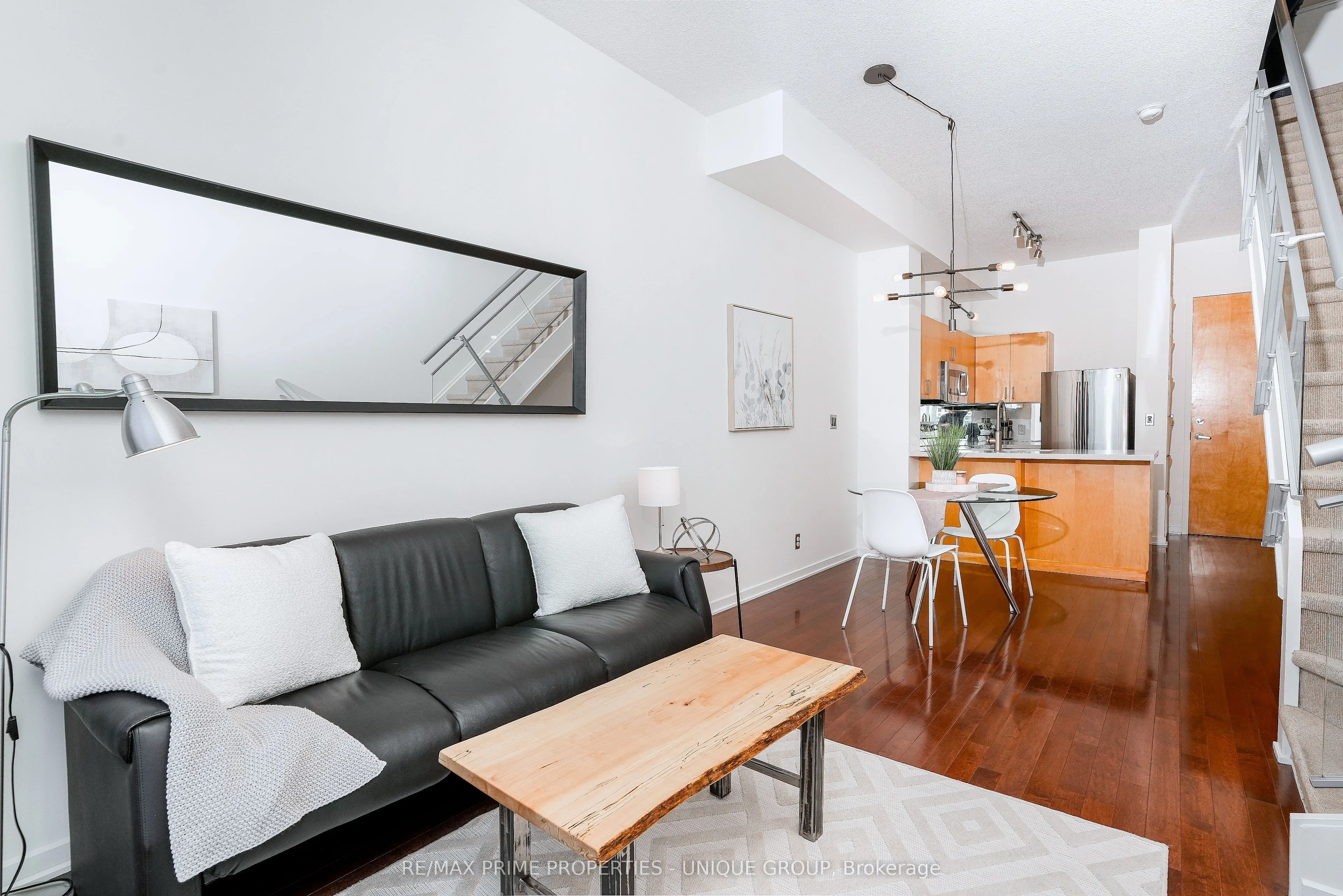 388 Richmond Street W, #923
