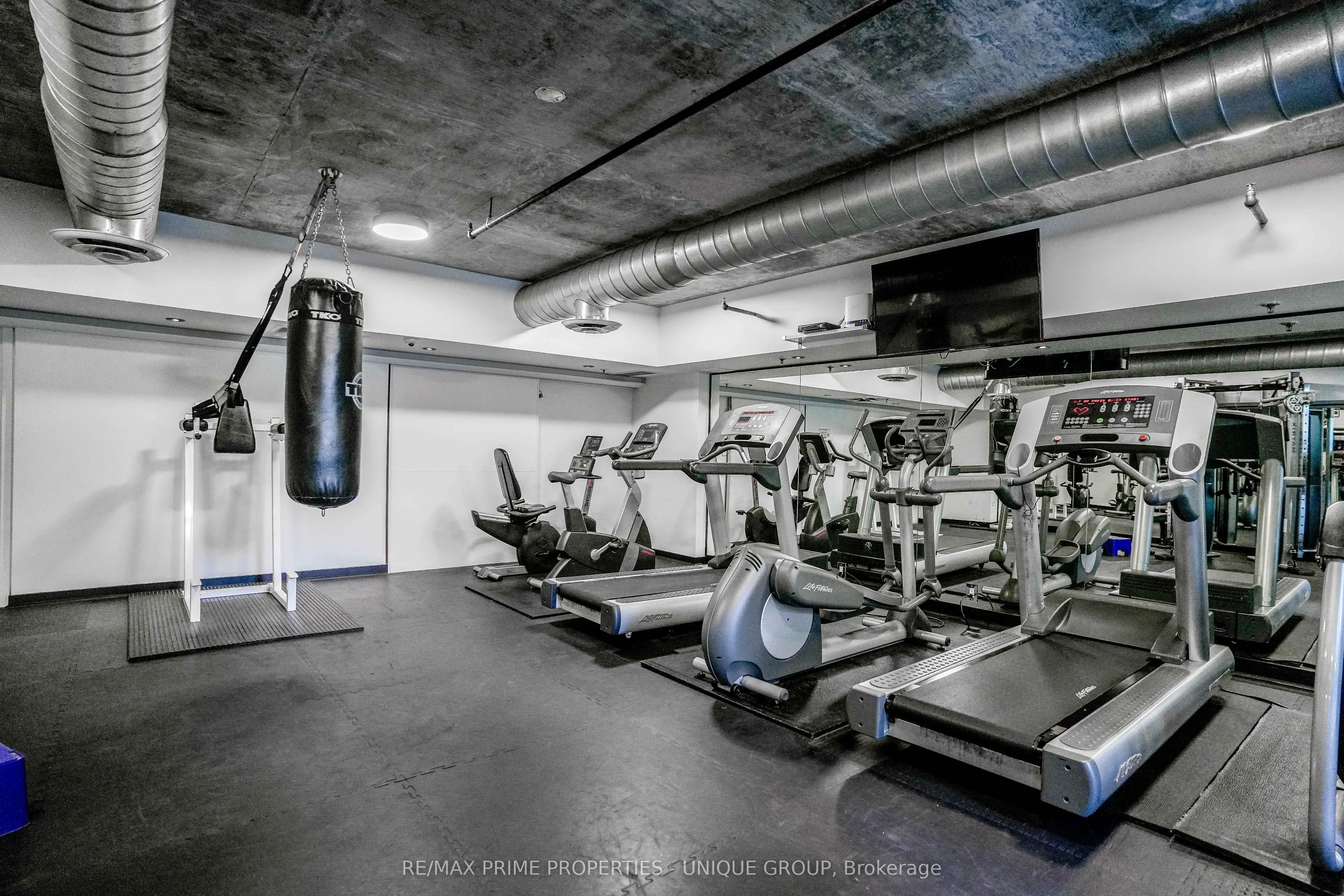 388 Richmond Street W, #923
