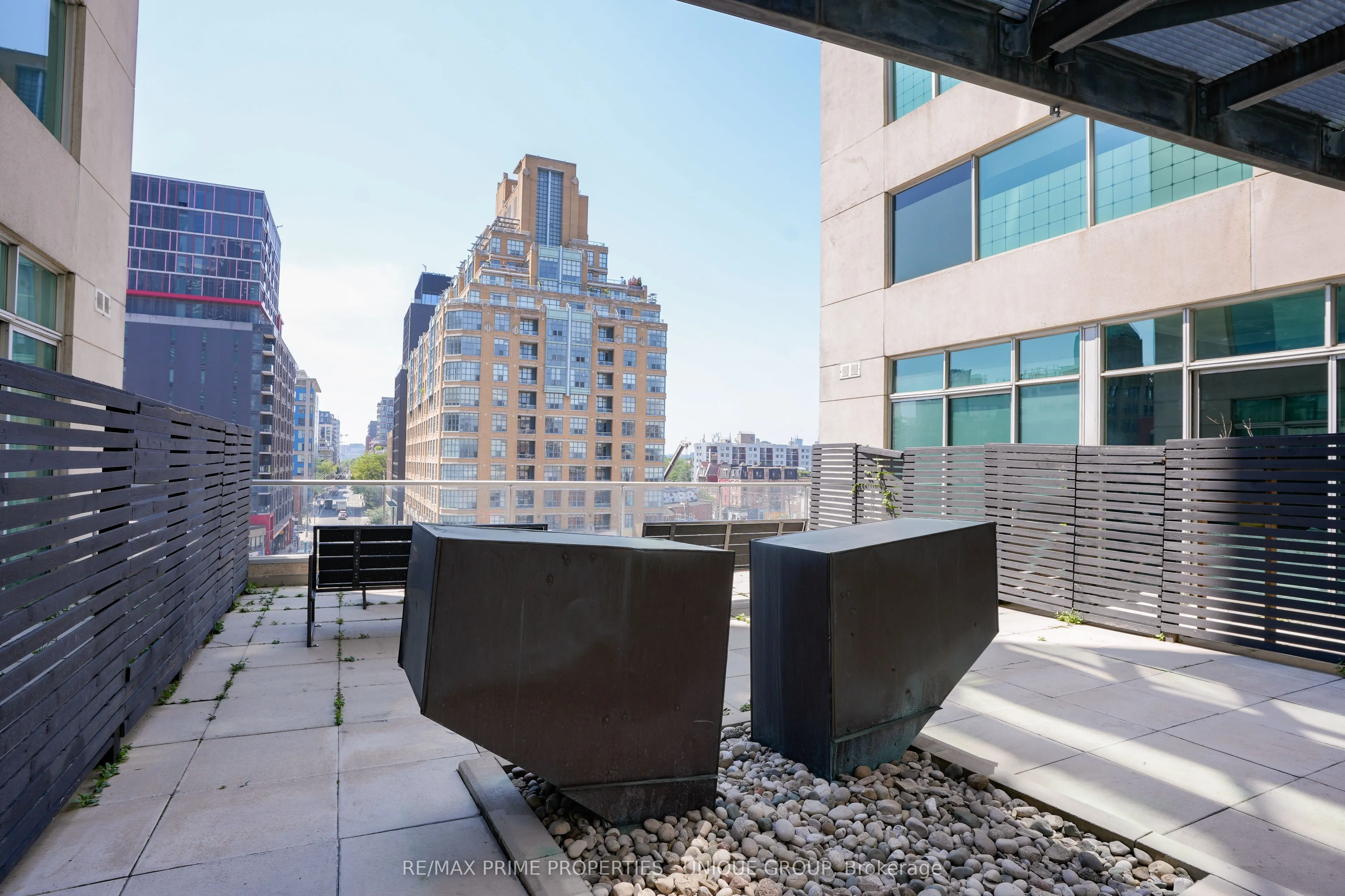 388 Richmond Street W, #923