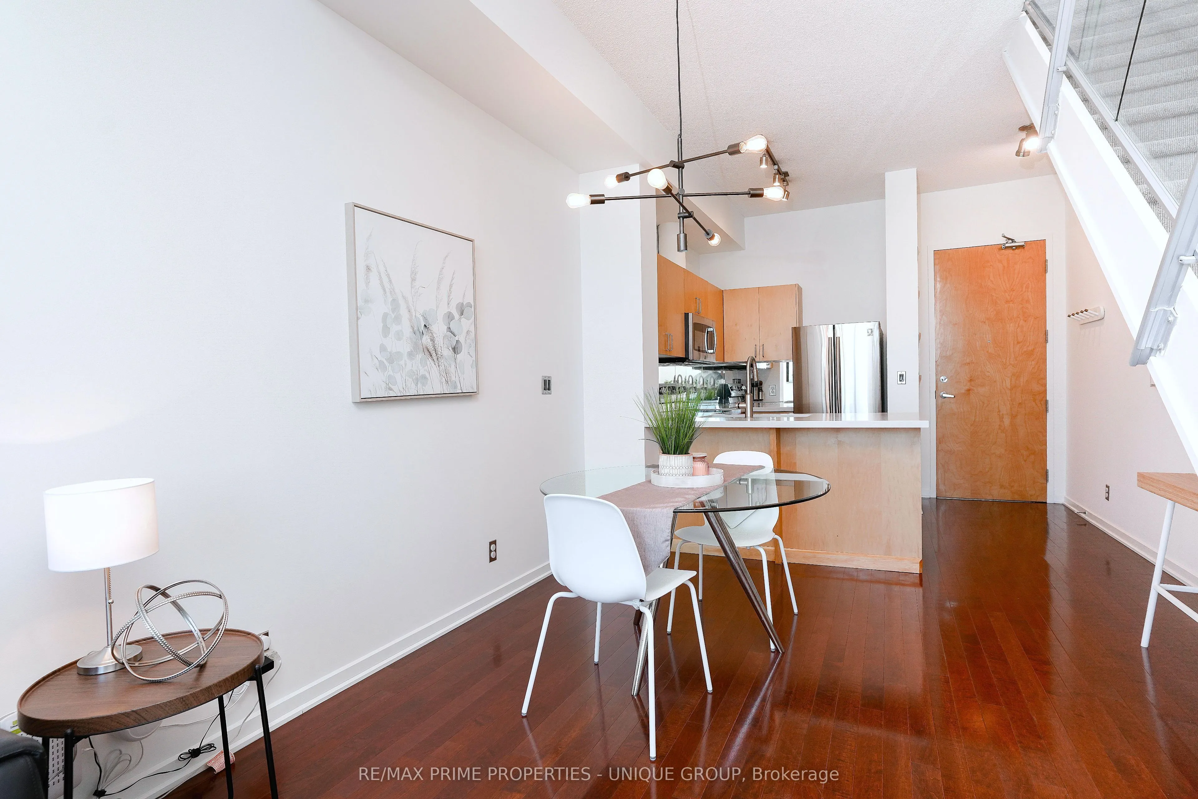 388 Richmond Street W, #923