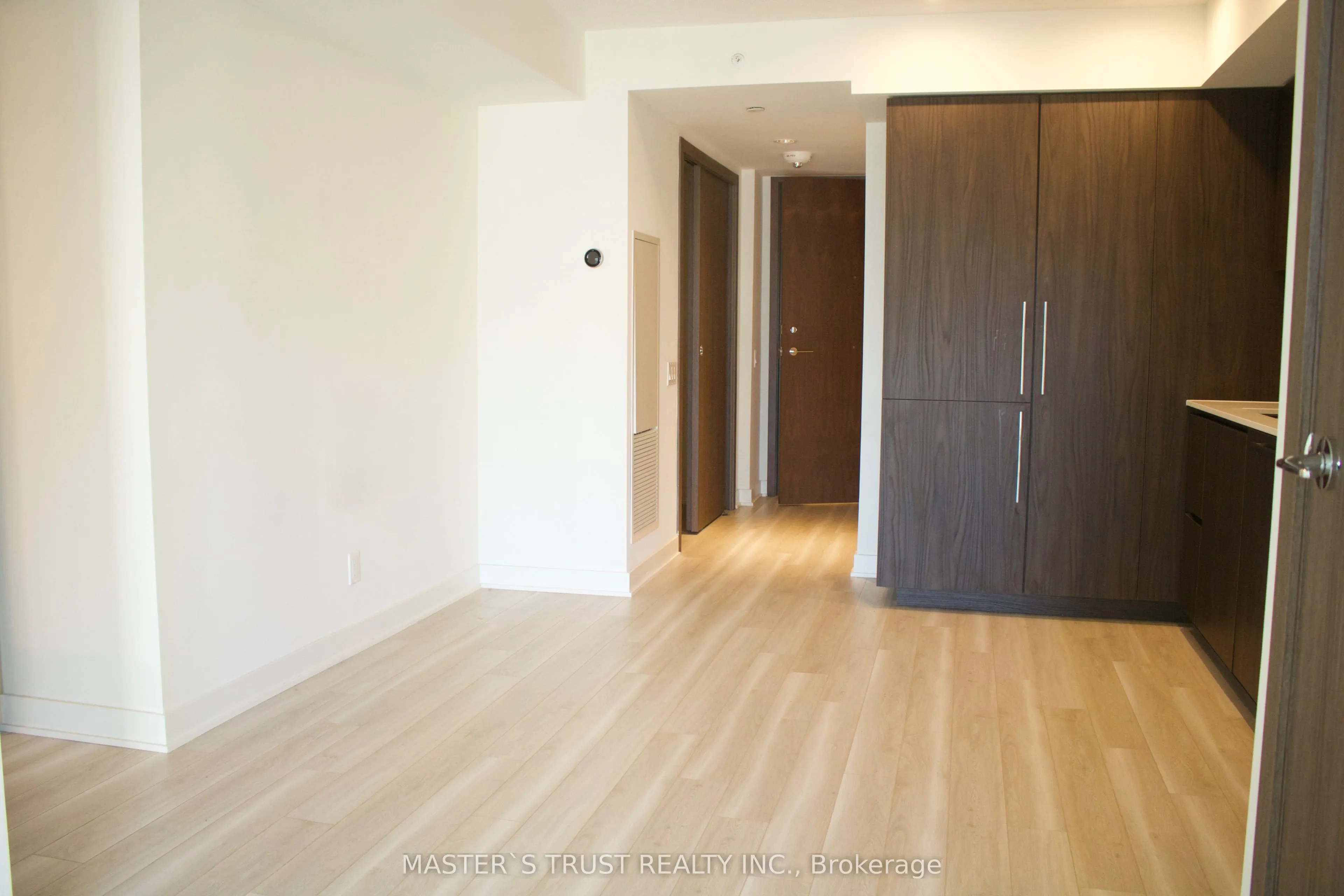 17 Bathurst Street, #1012