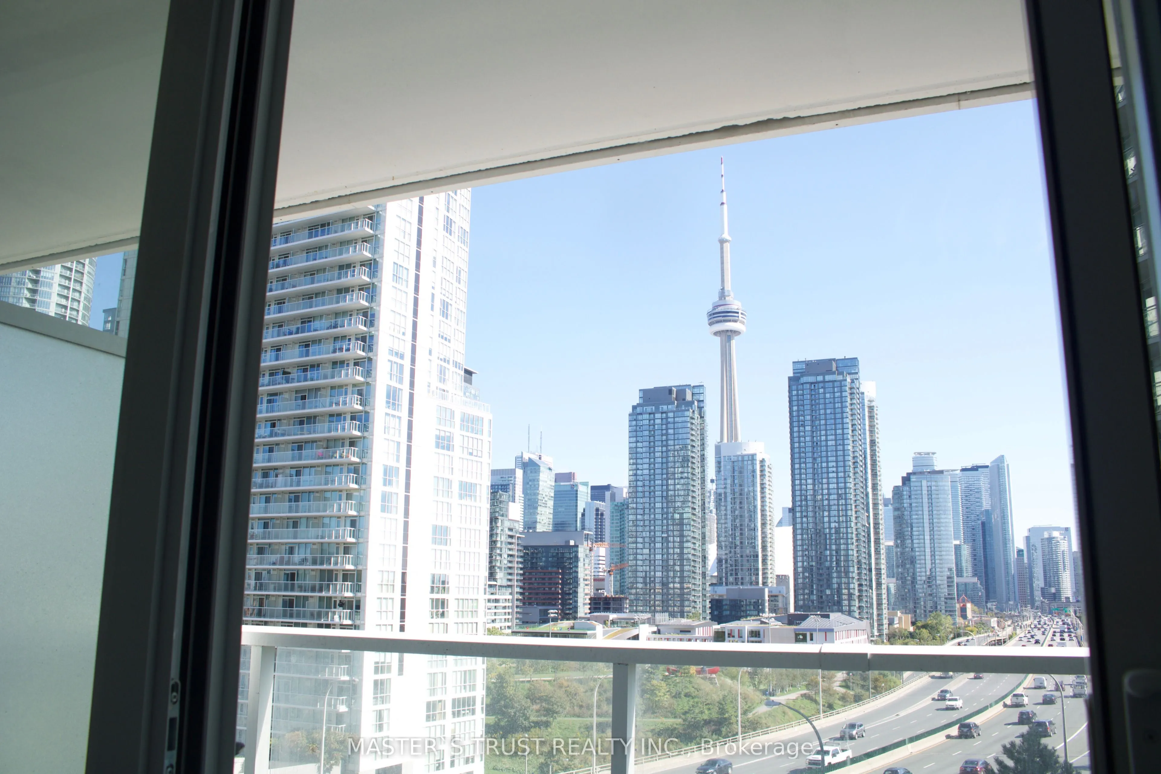17 Bathurst Street, #1012