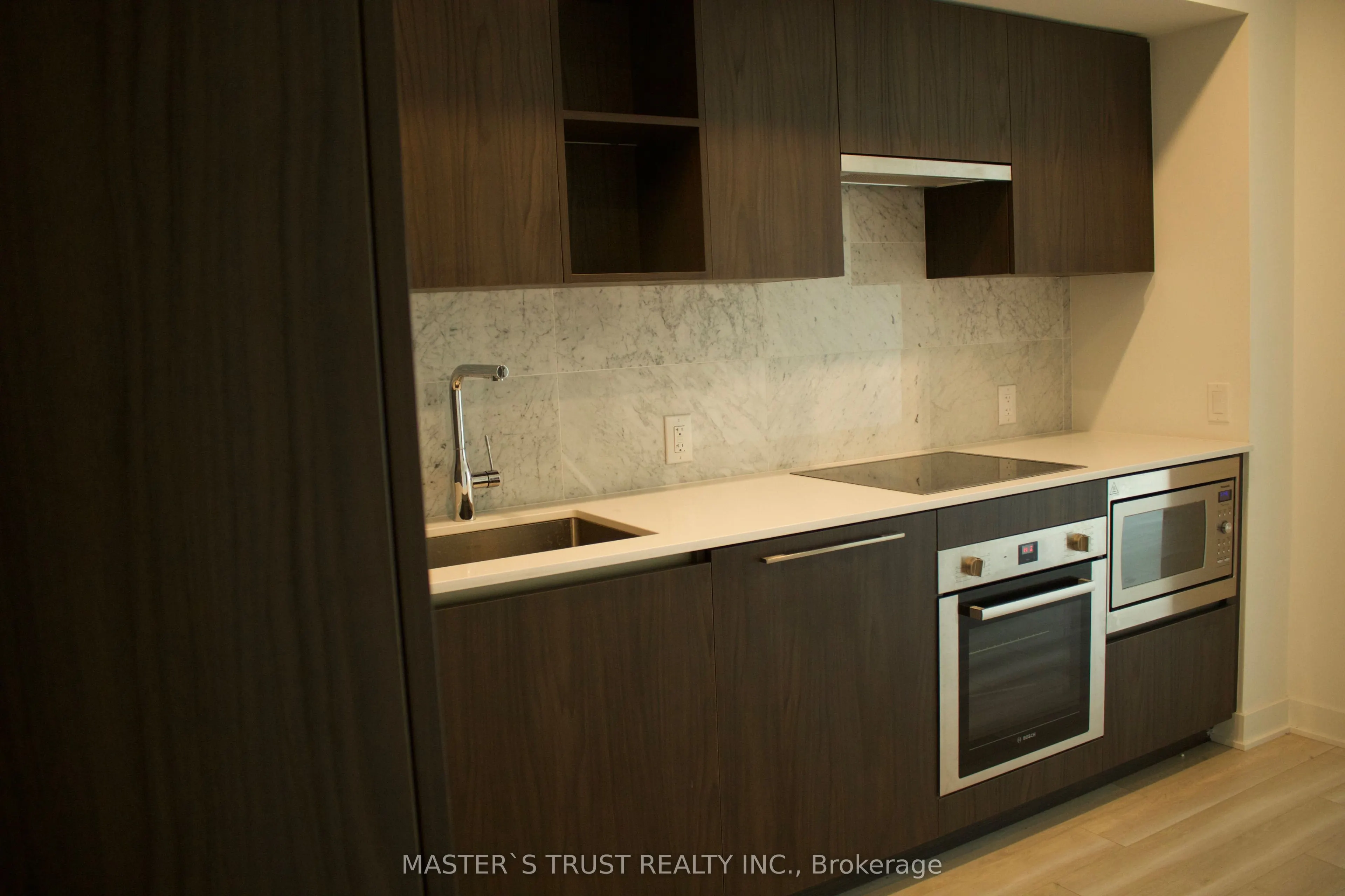17 Bathurst Street, #1012
