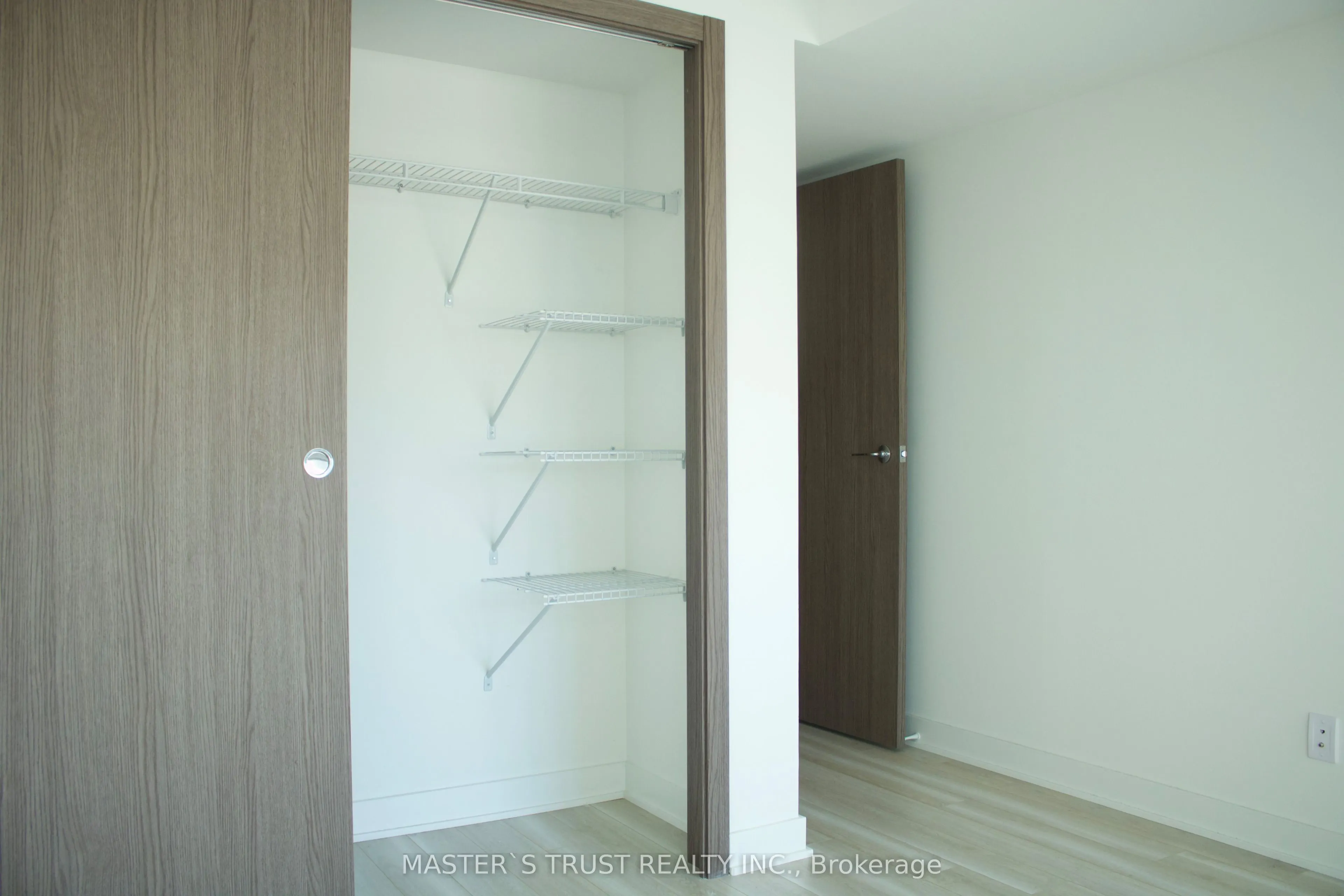 17 Bathurst Street, #1012