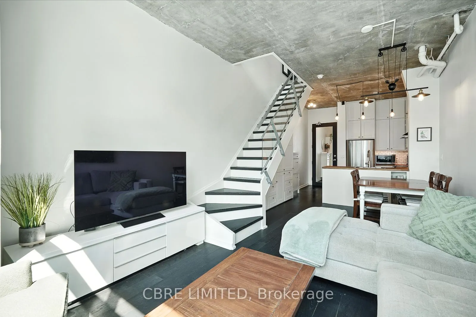 388 Richmond Street W, #1107