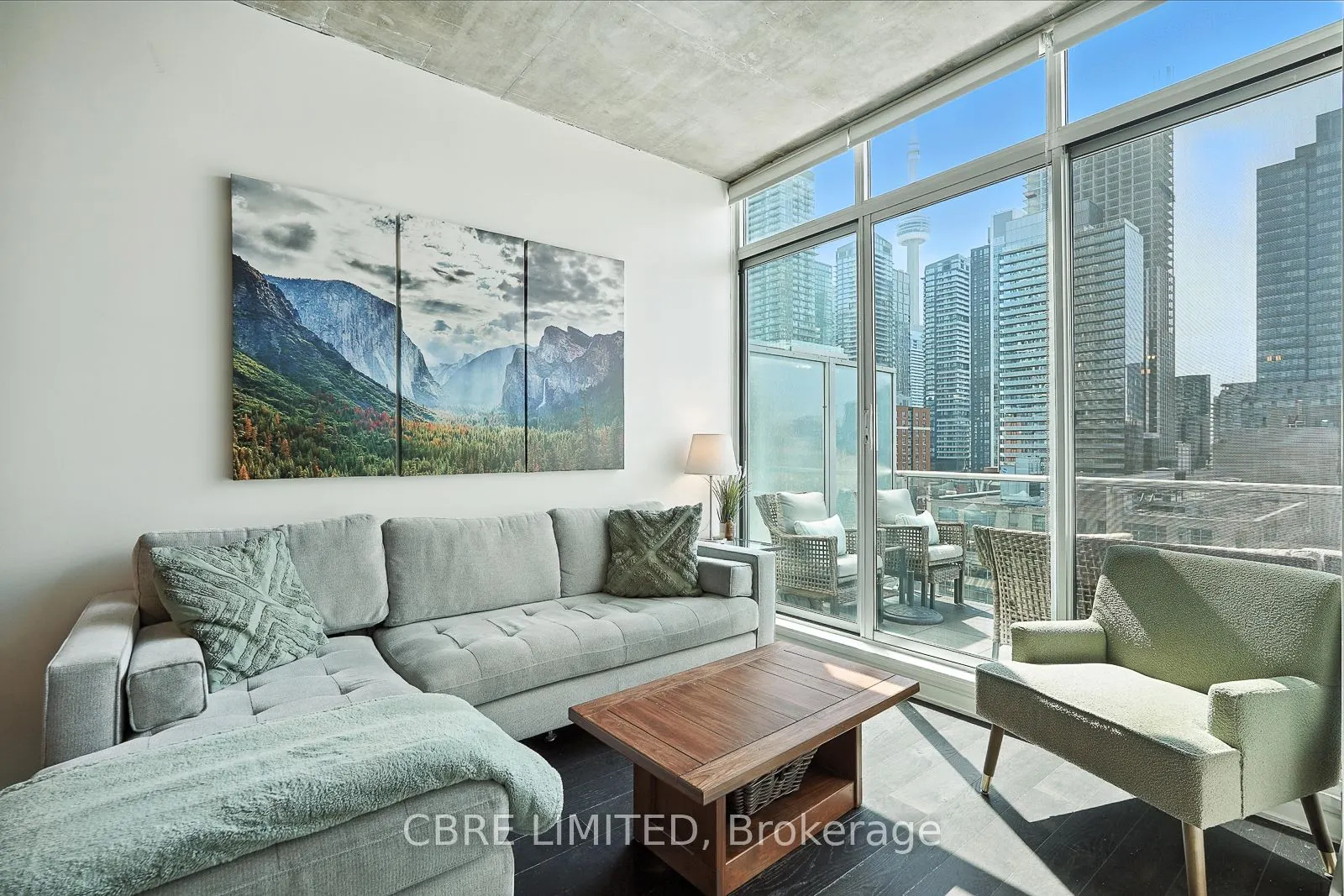 388 Richmond Street W, #1107