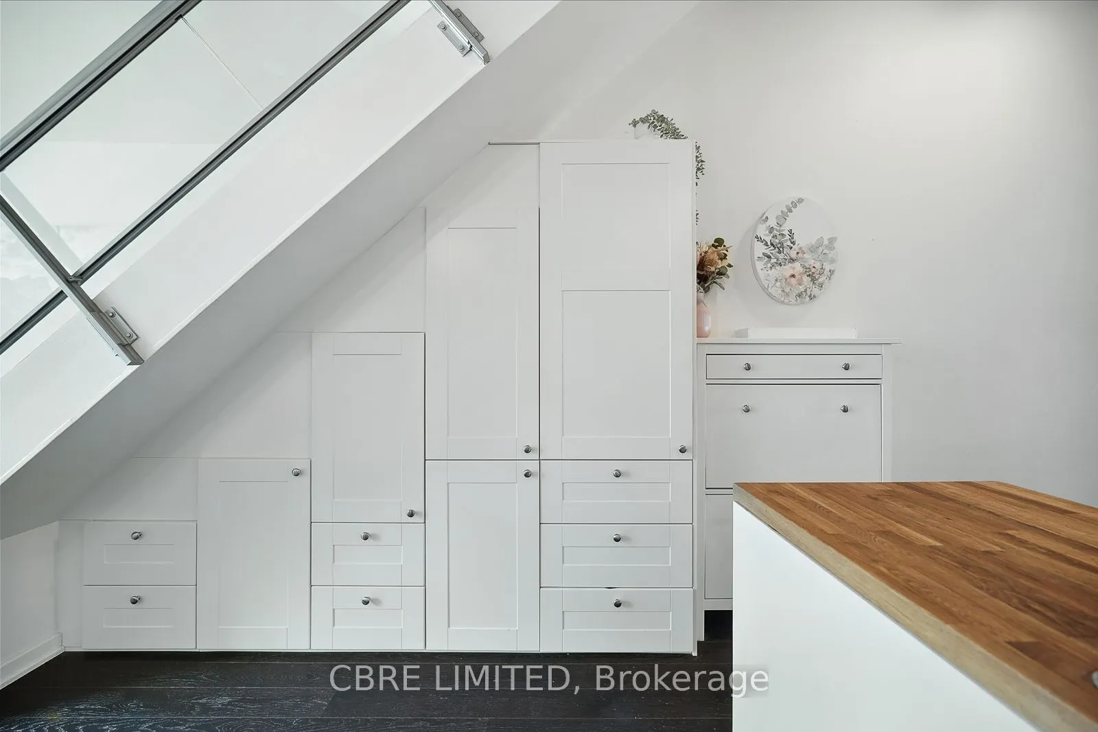 388 Richmond Street W, #1107