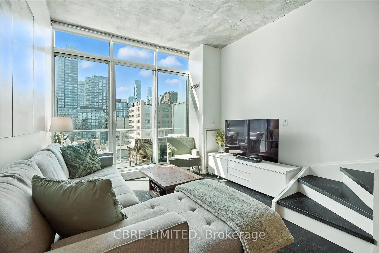 388 Richmond Street W, #1107