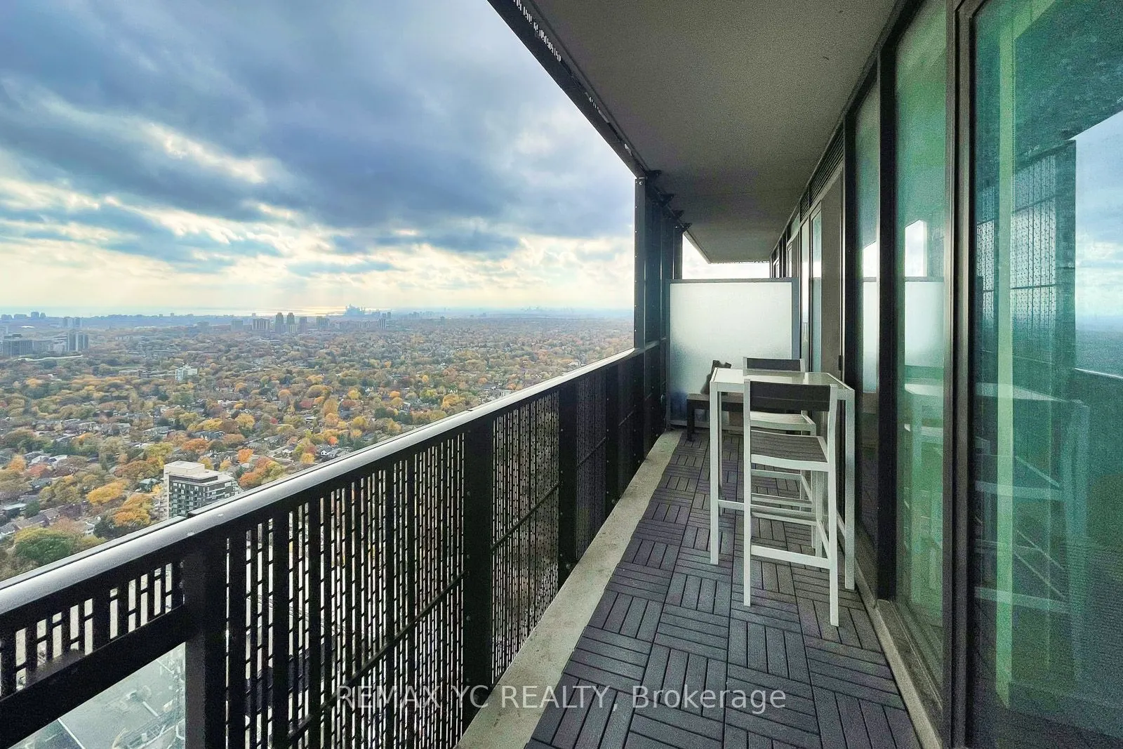 8 Eglinton Avenue E, #4801