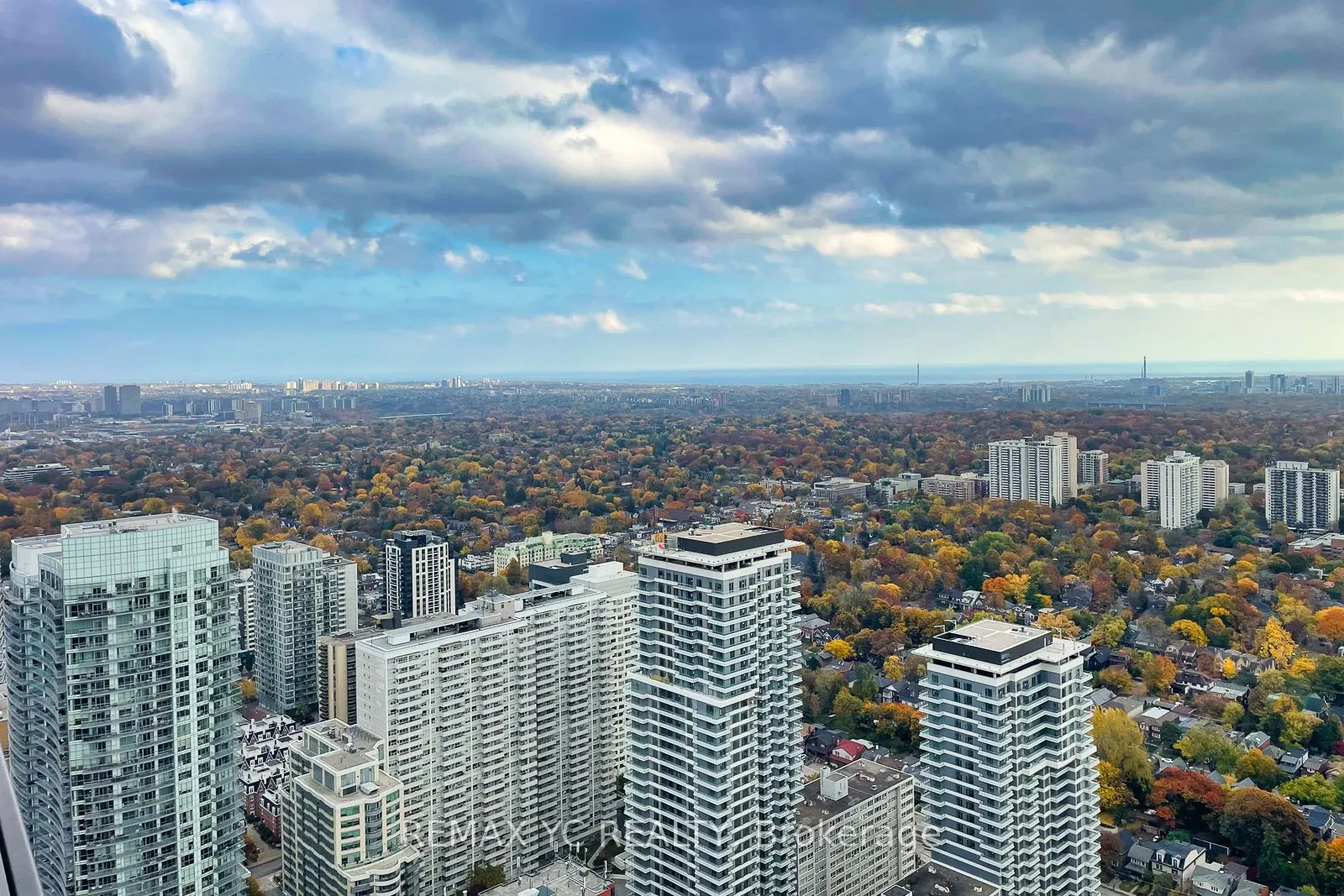 8 Eglinton Avenue E, #4801