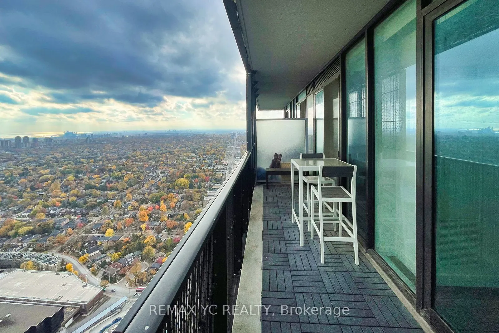 8 Eglinton Avenue E, #4801